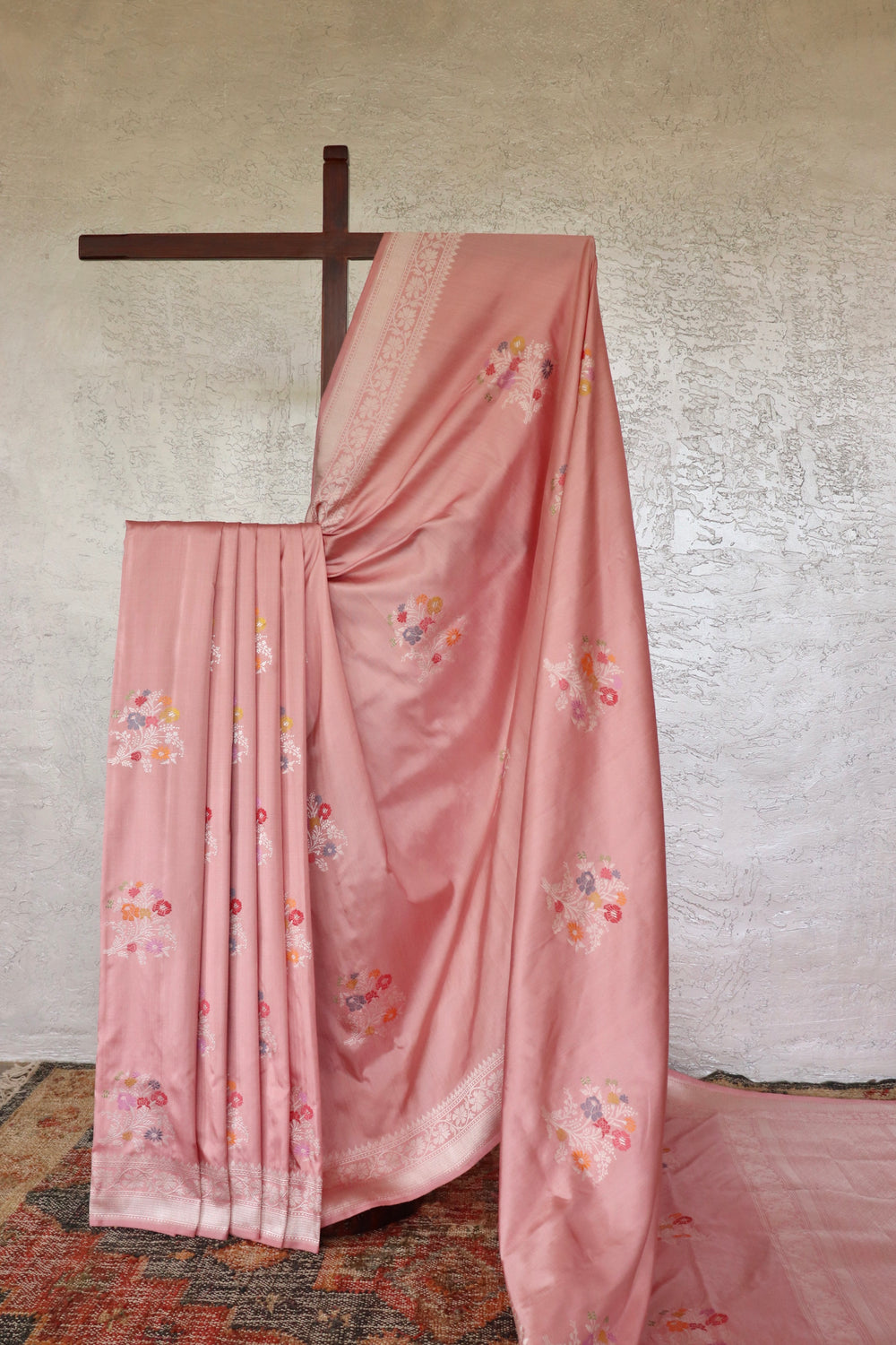 Rose Pink Guldasta Motif Pure Katan Silk Handloom Saree