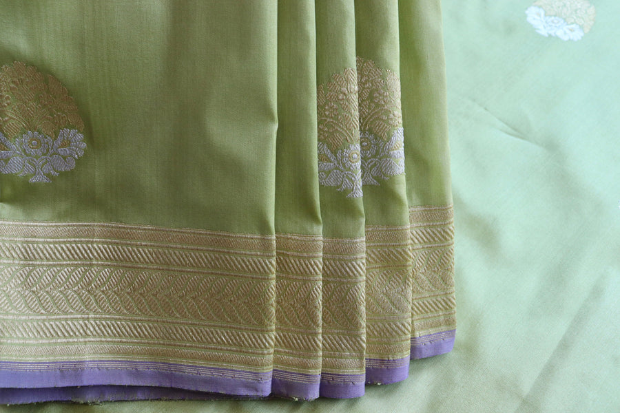 Pallu detail of Pista Green Kadhua Banarasi saree