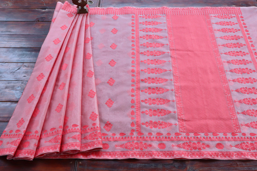 Border close-up on Red Resham Kadhua Kora saree