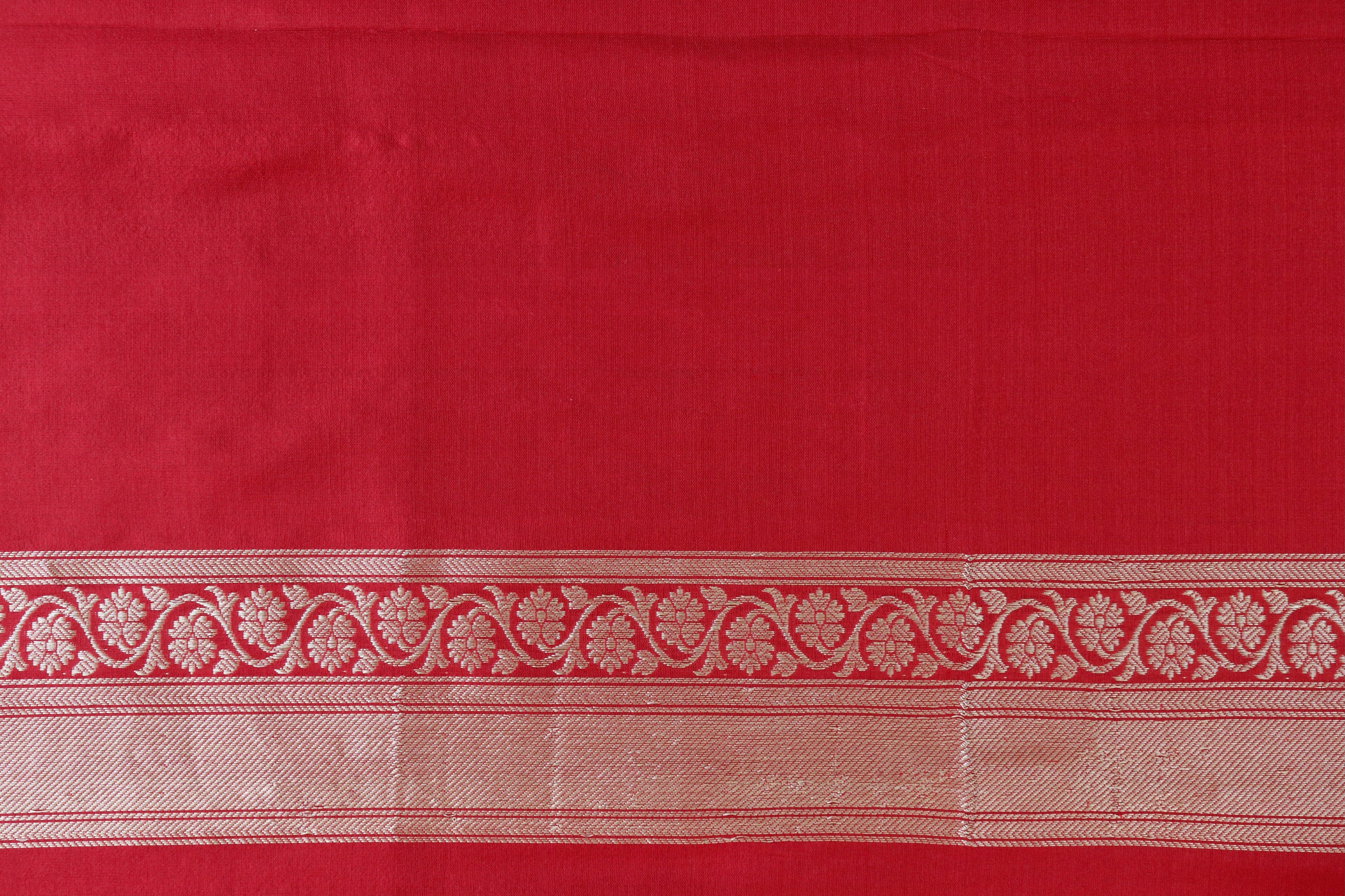 Red Ginnie Motif Pure Silk Handloom Banarasi Saree
