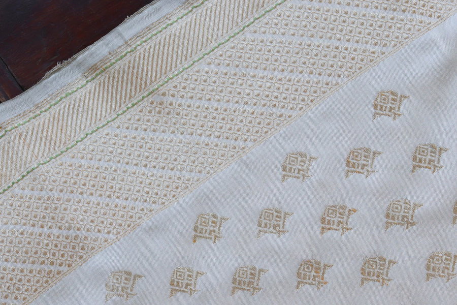 Blouse piece for Shwetambri Matsya Buti zari saree