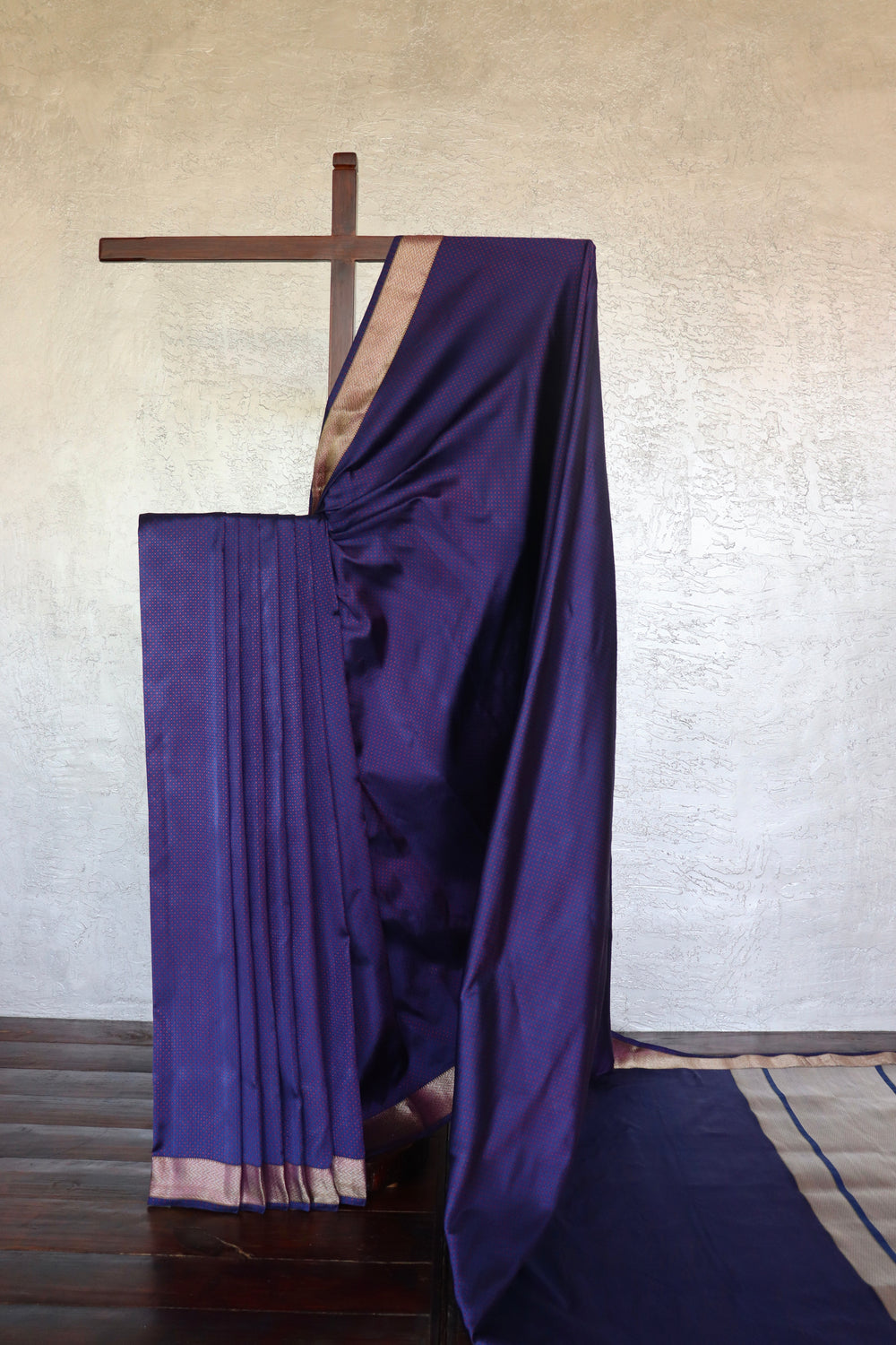 Royal Blue Tanchoi Banarsi Silk Saree - front drape
