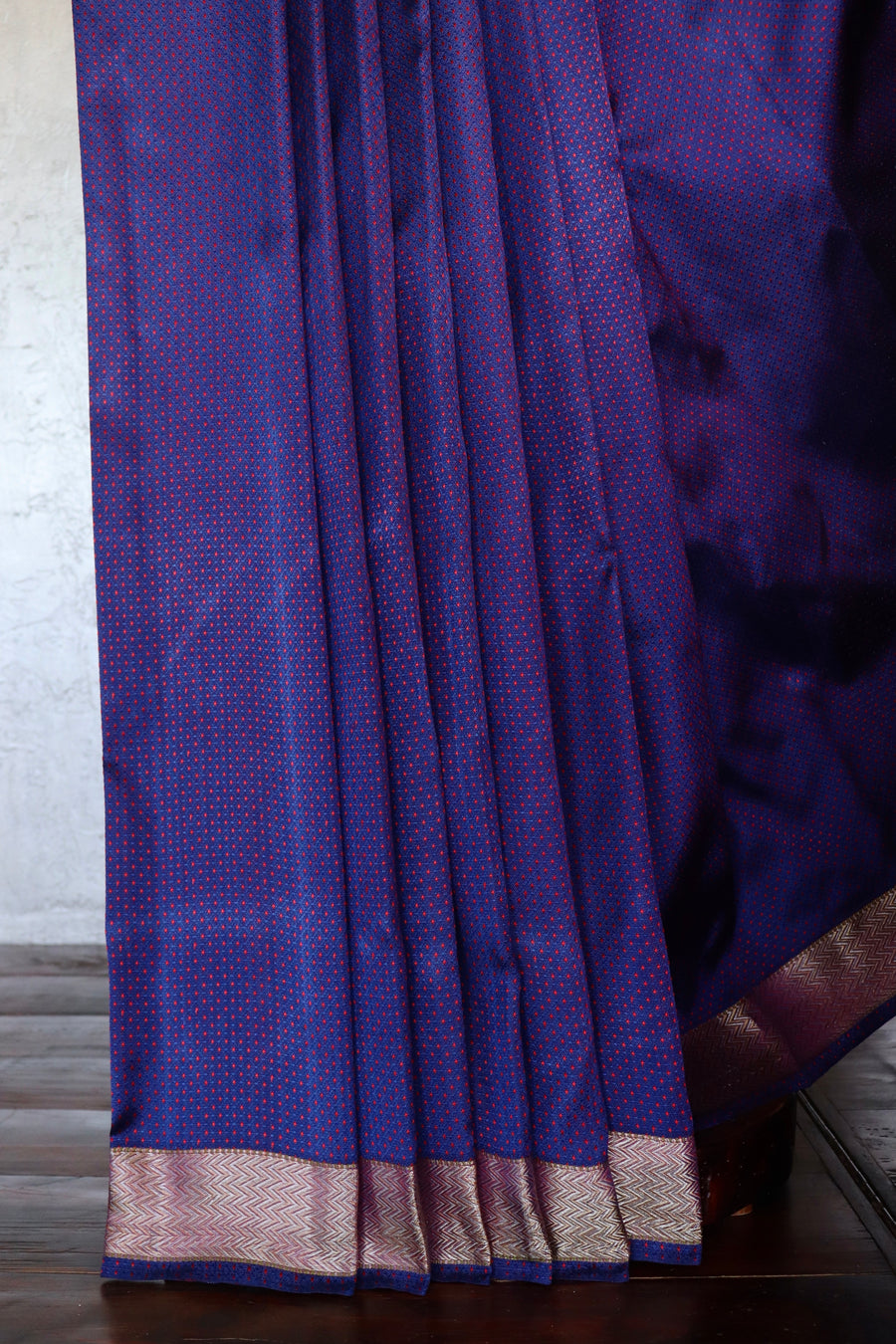 Royal Blue Tanchoi Banarsi Silk Saree - body and border detail