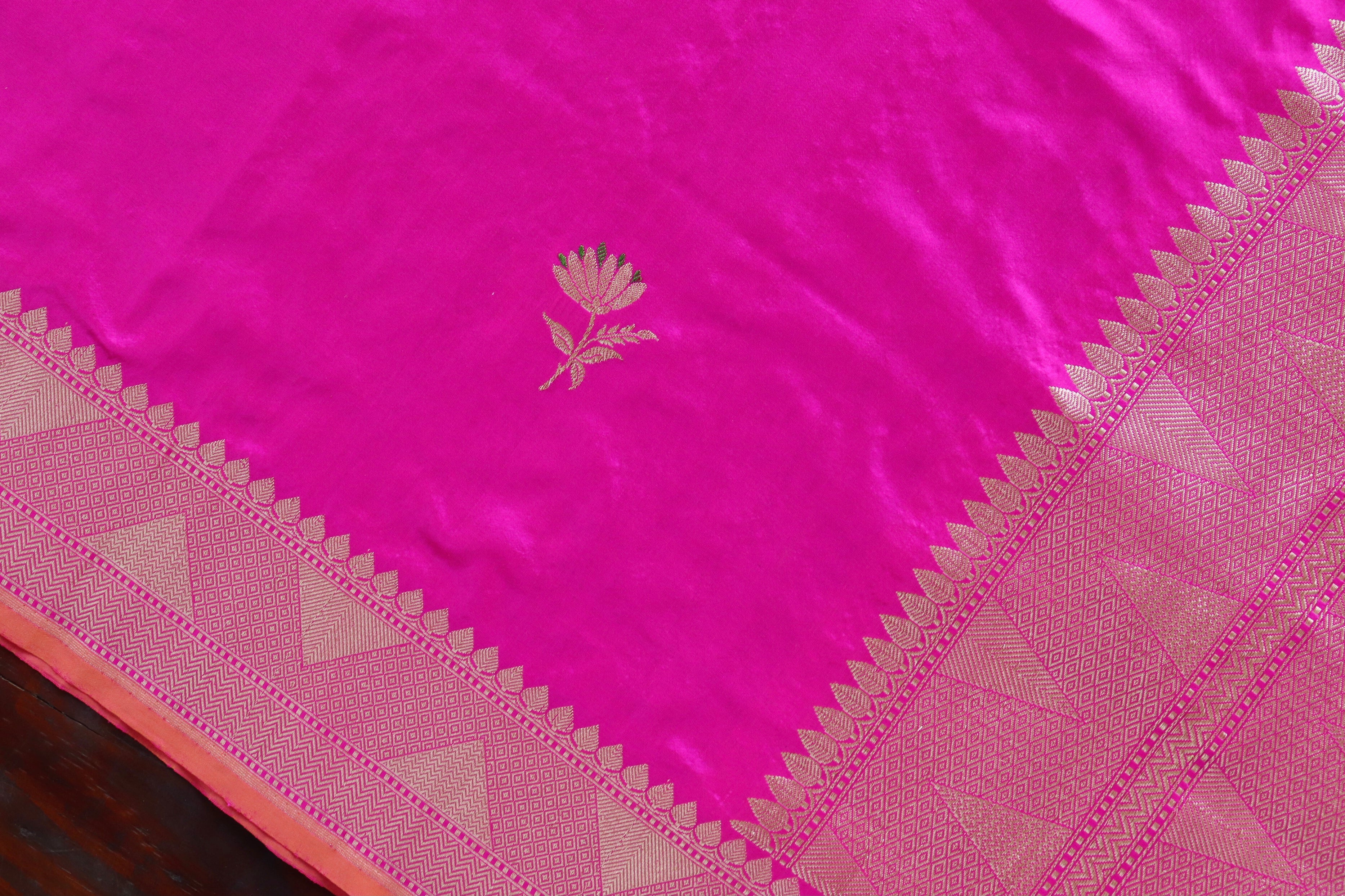 Hot Pink Kadhua Motif Pure Silk Handloom Banarasi Dupatta