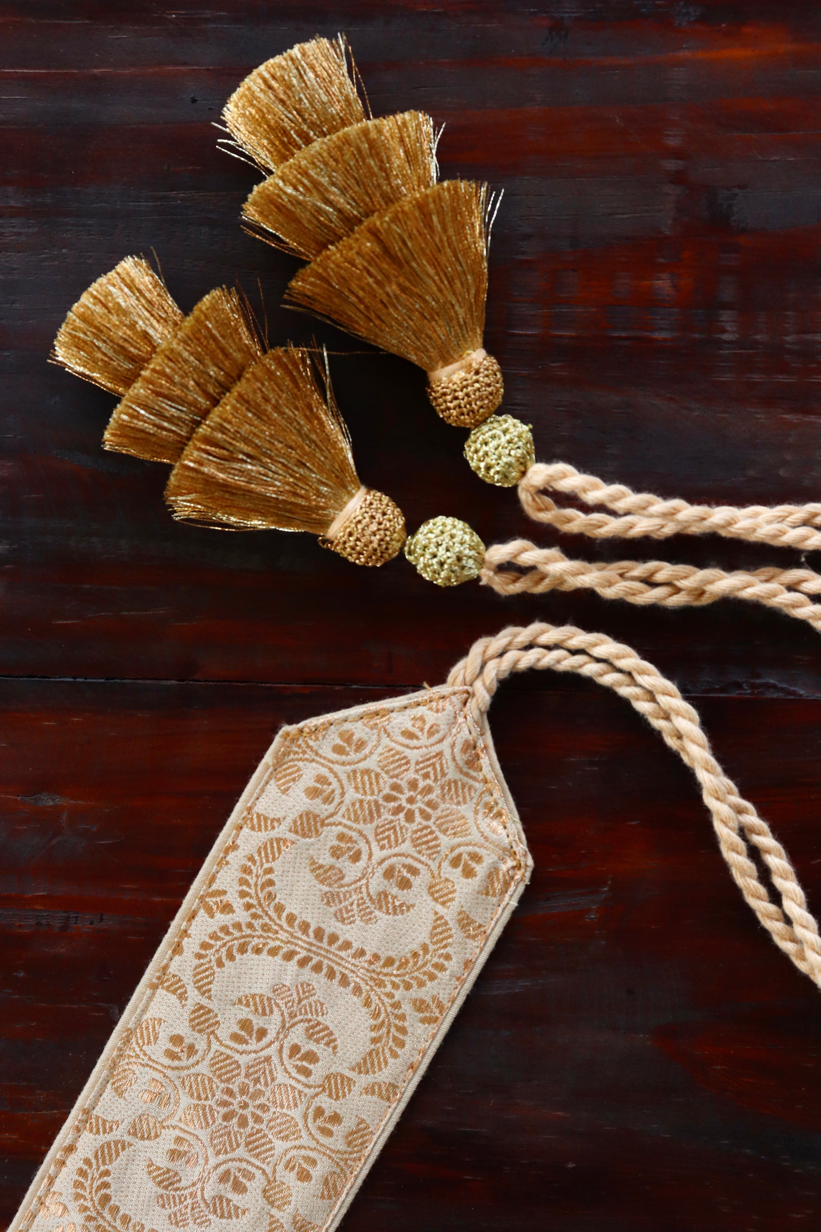 Ivory Banarasi Silk Belt