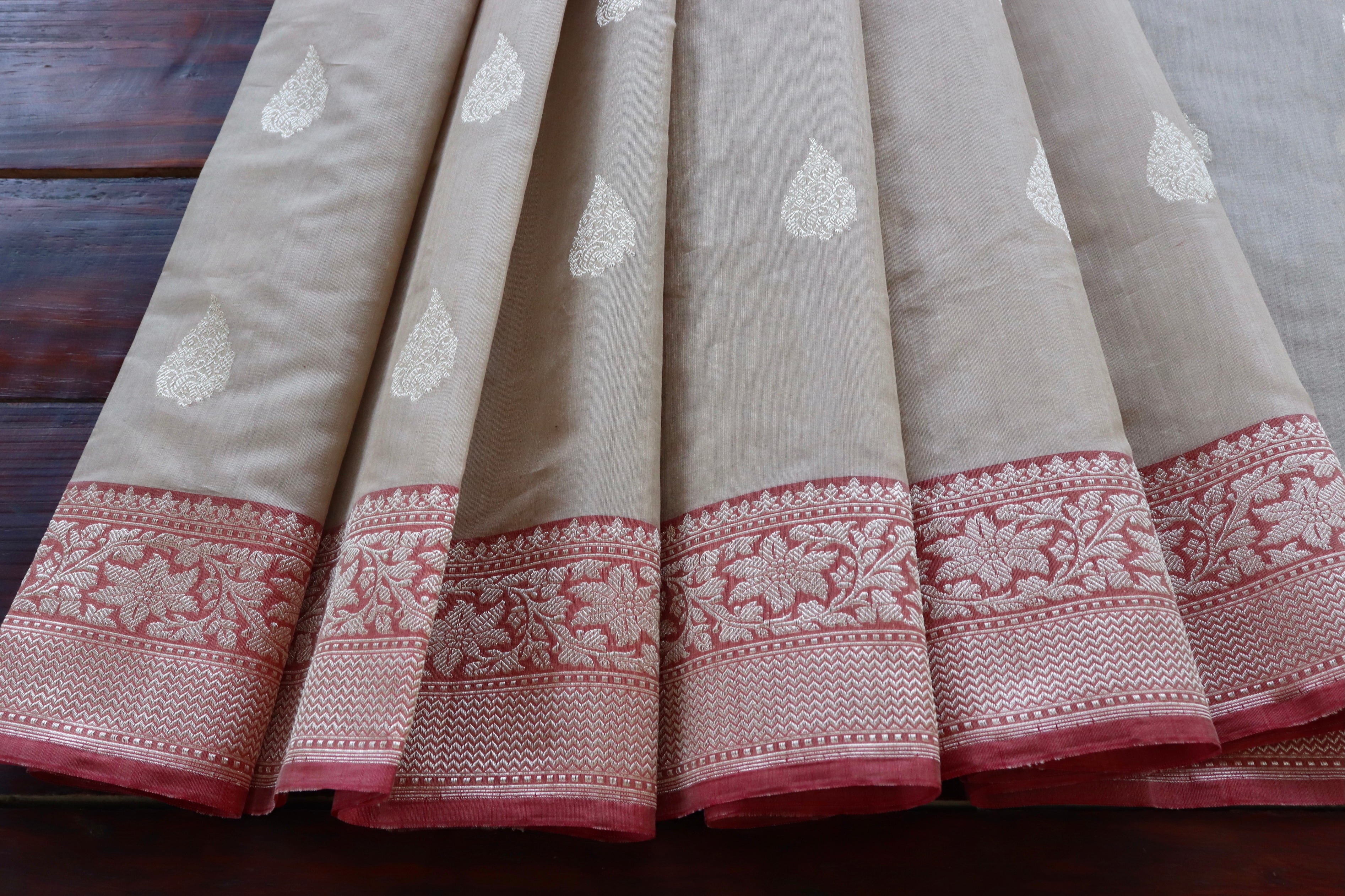 Beige & Red Aisha Motif Pure Silk Handloom Banarasi Saree