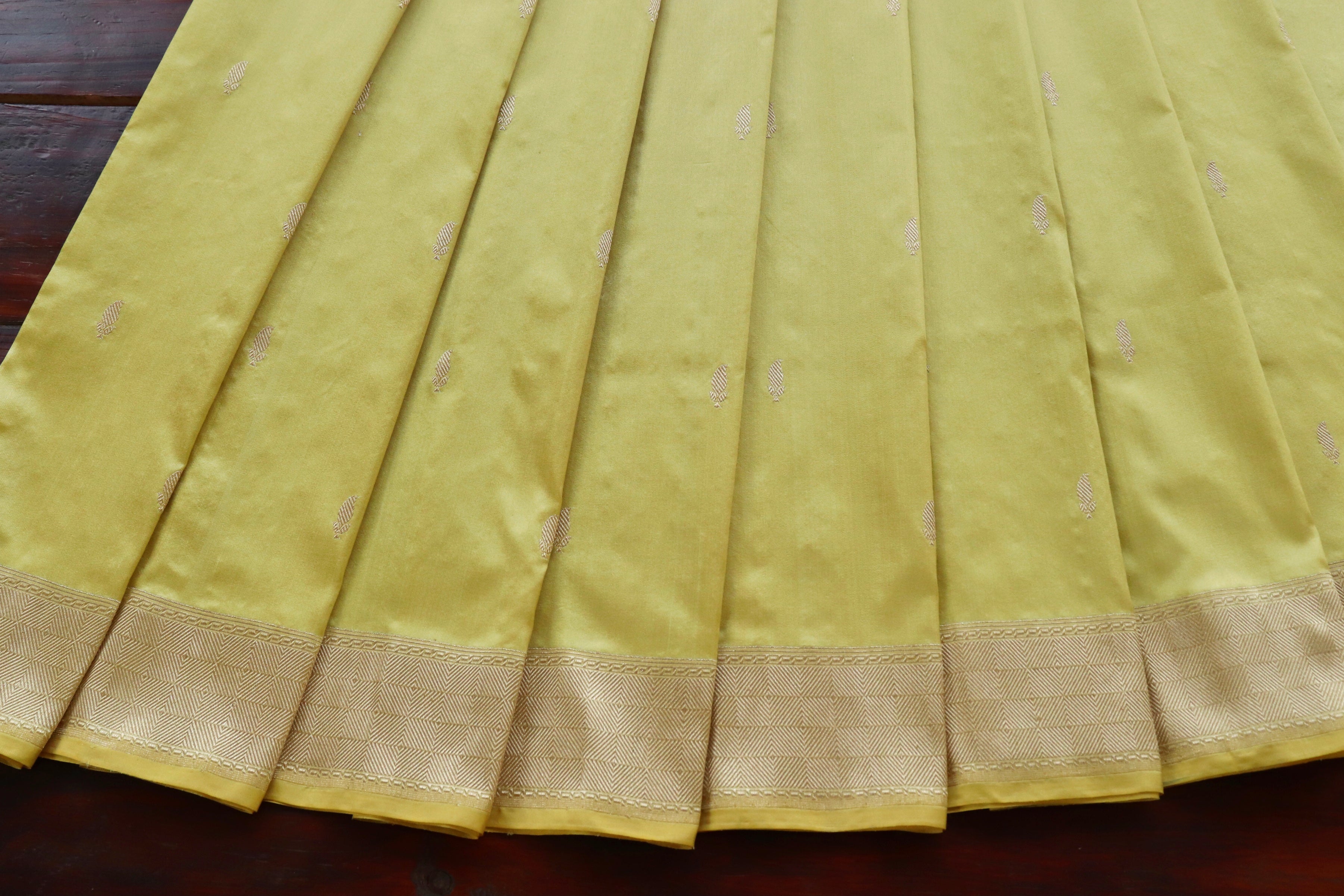 Butter Yellow Kairy Kuniya Pure Silk Handloom Banarasi Saree