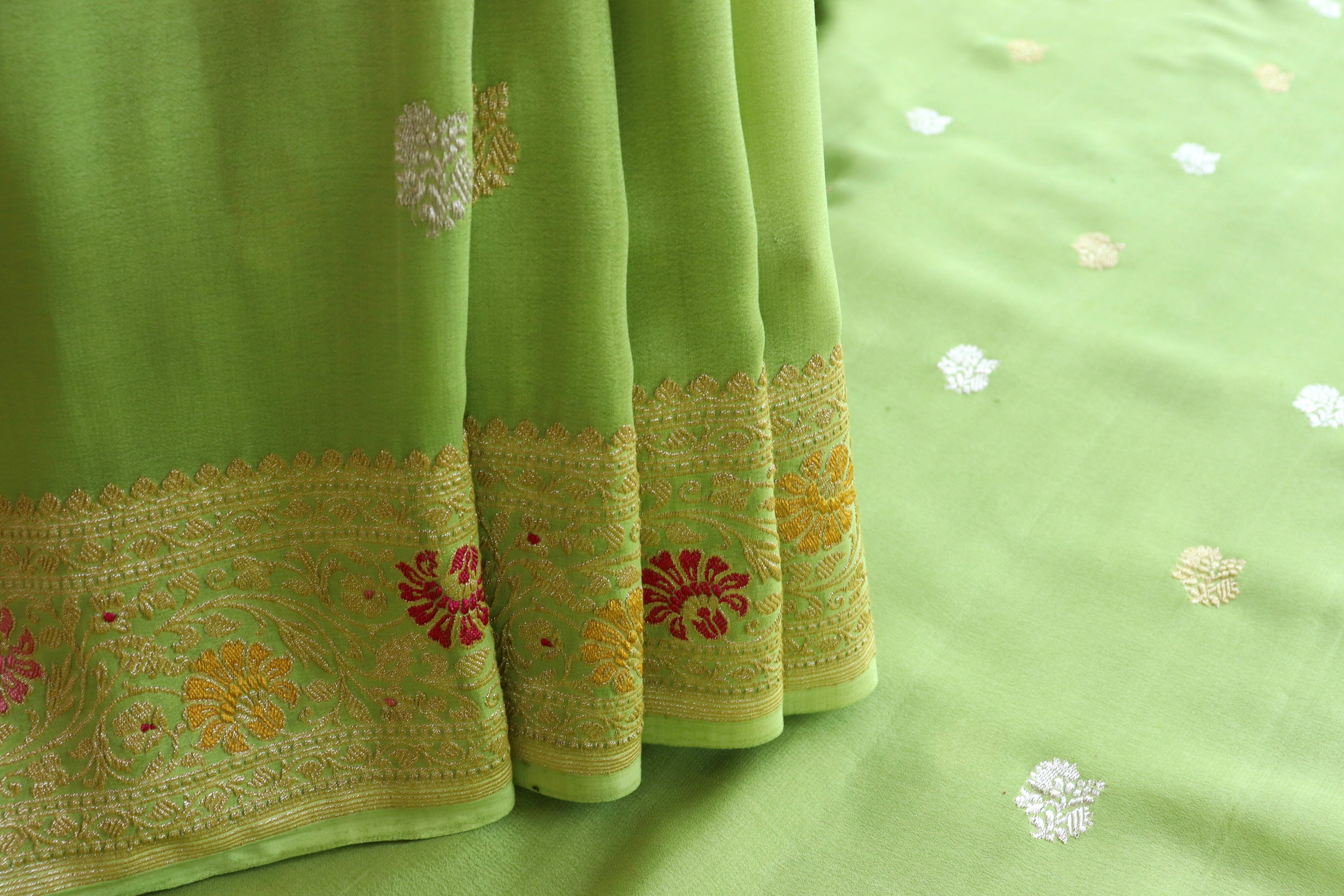 Parrot Green Kadhua Georgette Handloom Saree