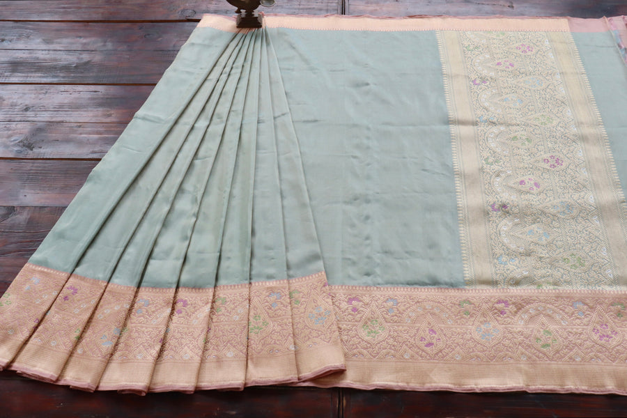 Border close-up on Sea Green & Pink Tissue Kadiyal Banarasi saree