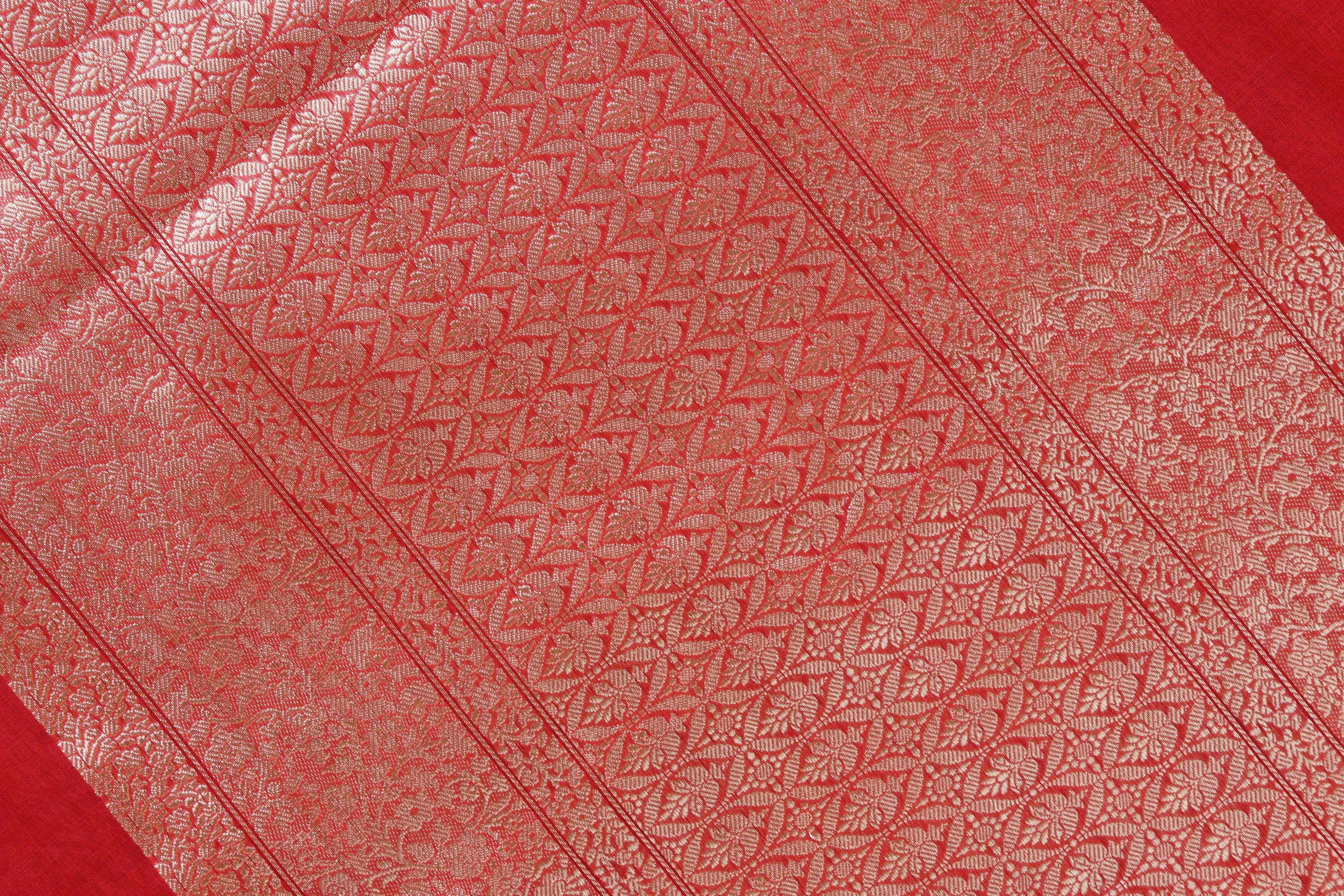 Red Kuniya Organza Silk By Cotton Handloom Saree