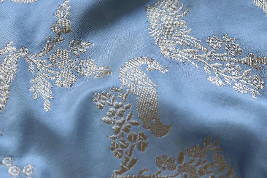 Aanchal motif on Grey Kadhua Banarasi saree