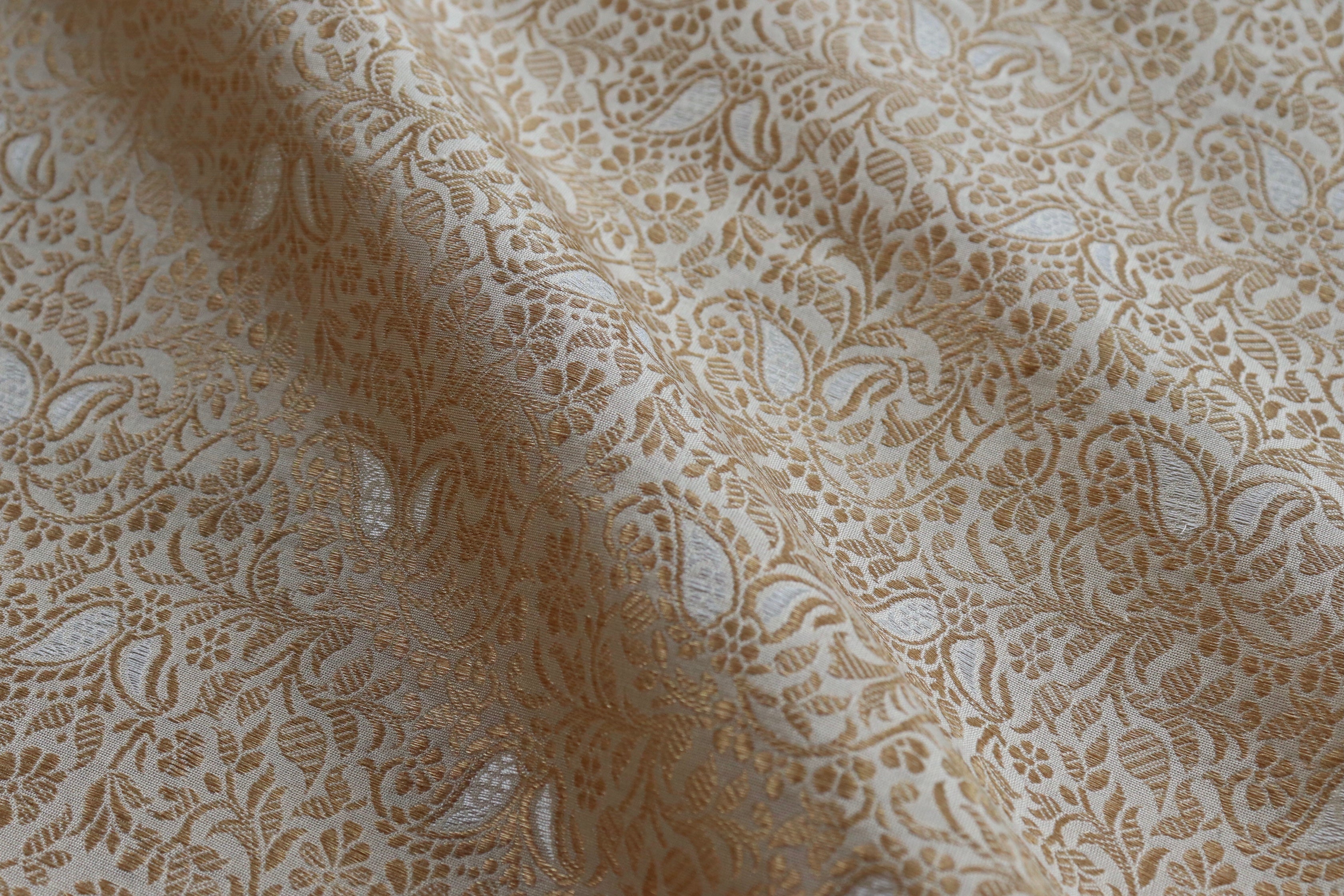 Ivory Tanchoi Pure Silk Handloom Banarasi Fabric