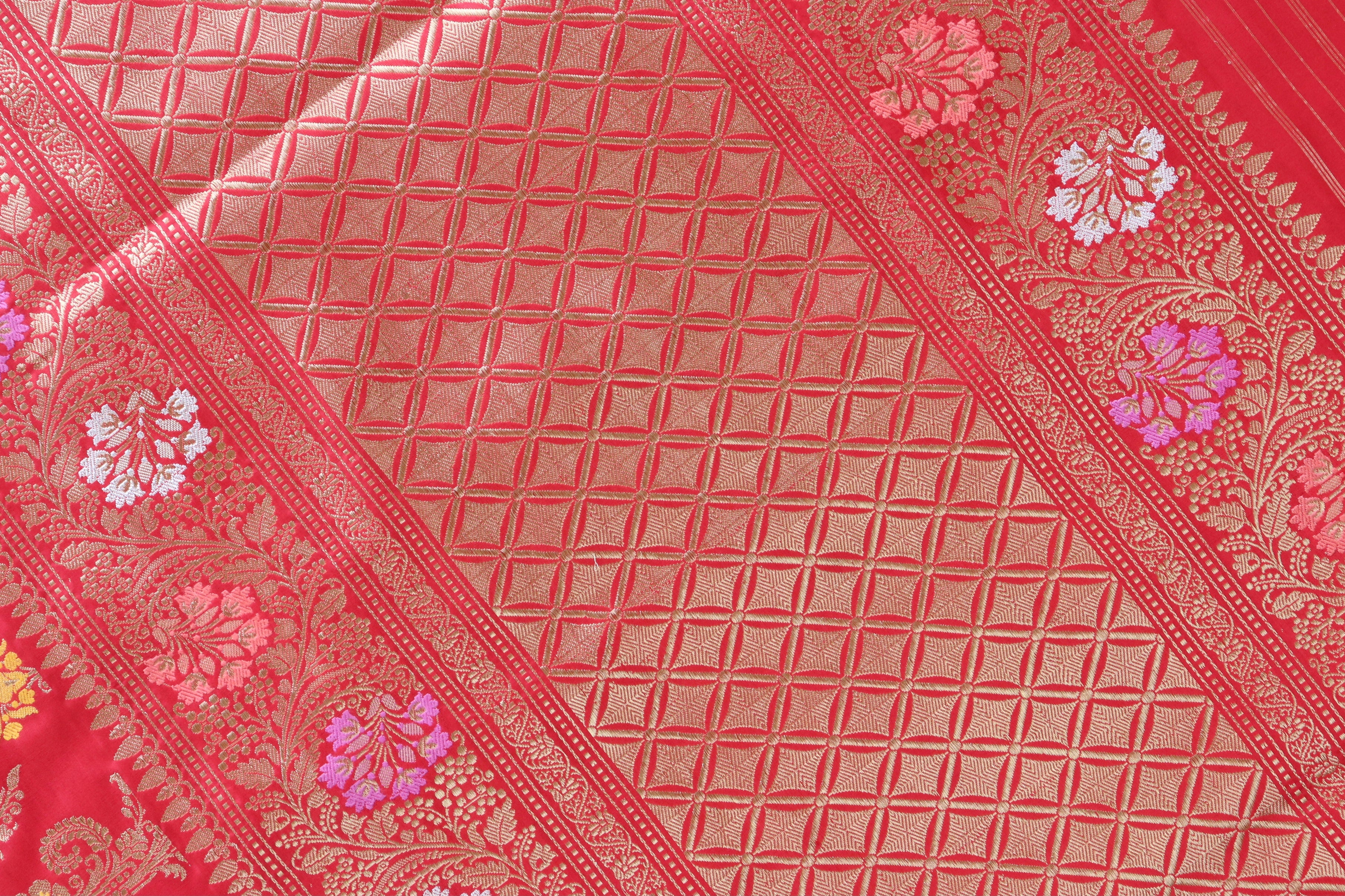 Red Meenadar Jangla Pure Silk Handloom Banarasi Saree