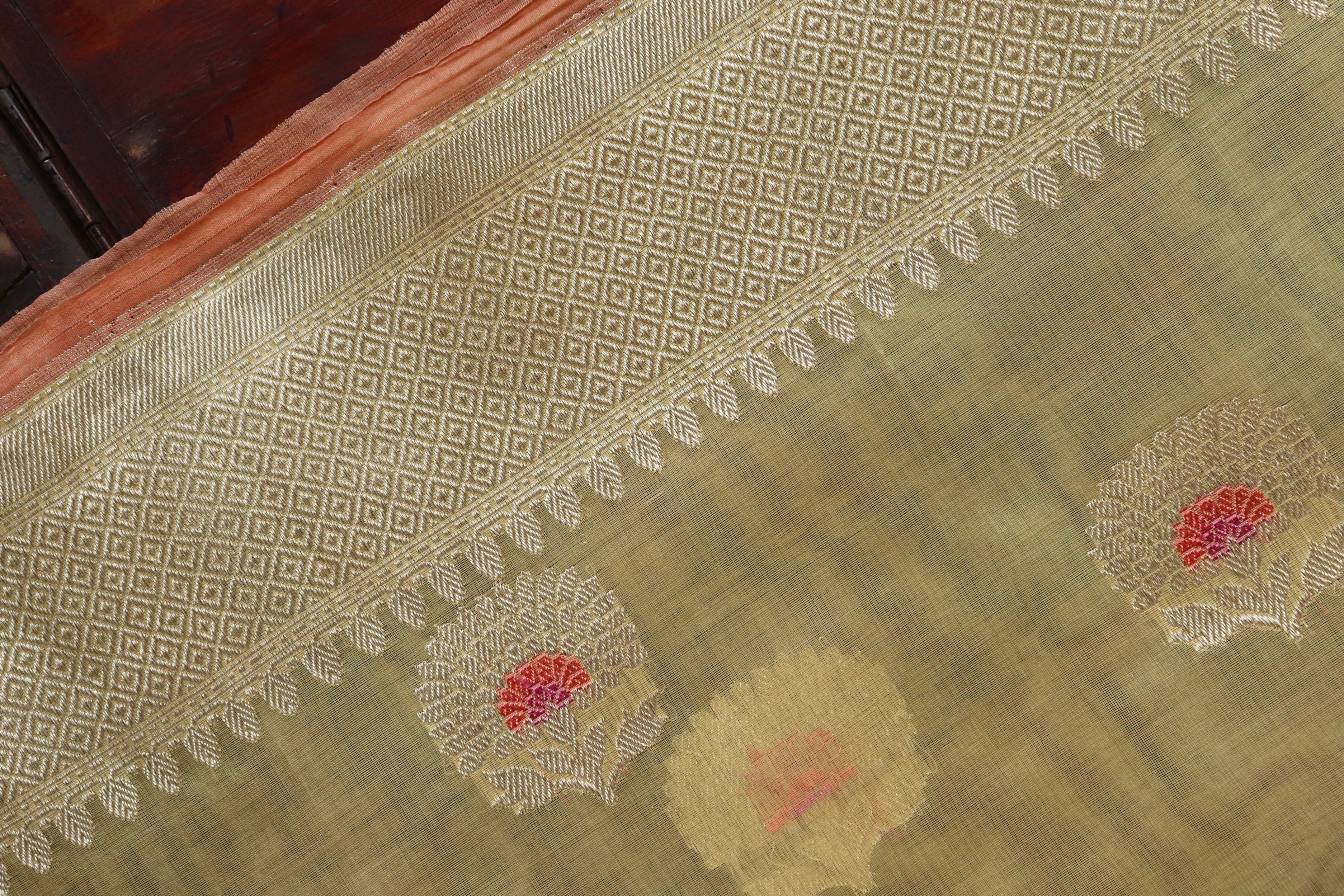 Yellow Genda Motif Pure Silk Handloom Banarasi Saree