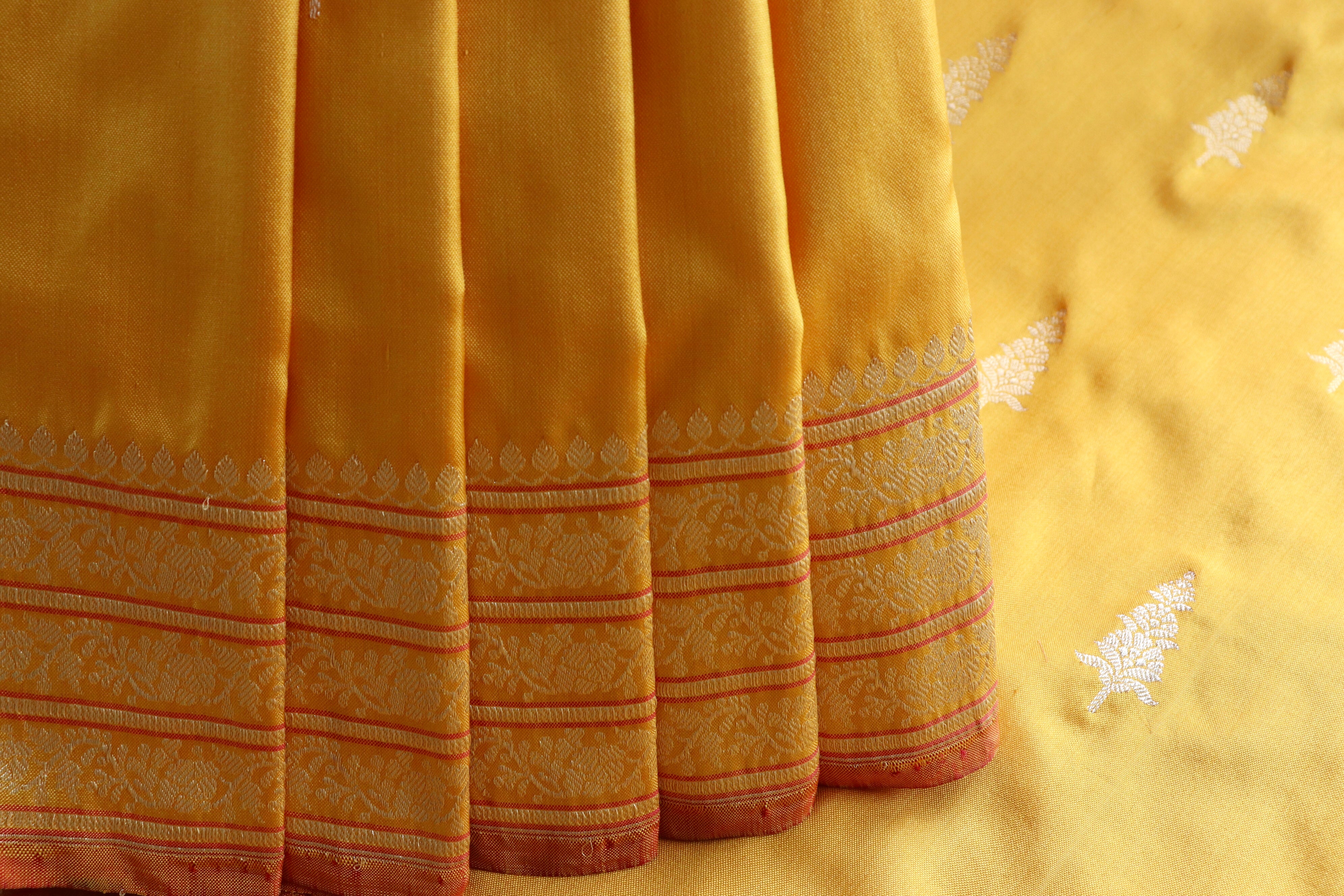 Yellow Kadhua Motif Pure Silk Handloom Banarasi Saree