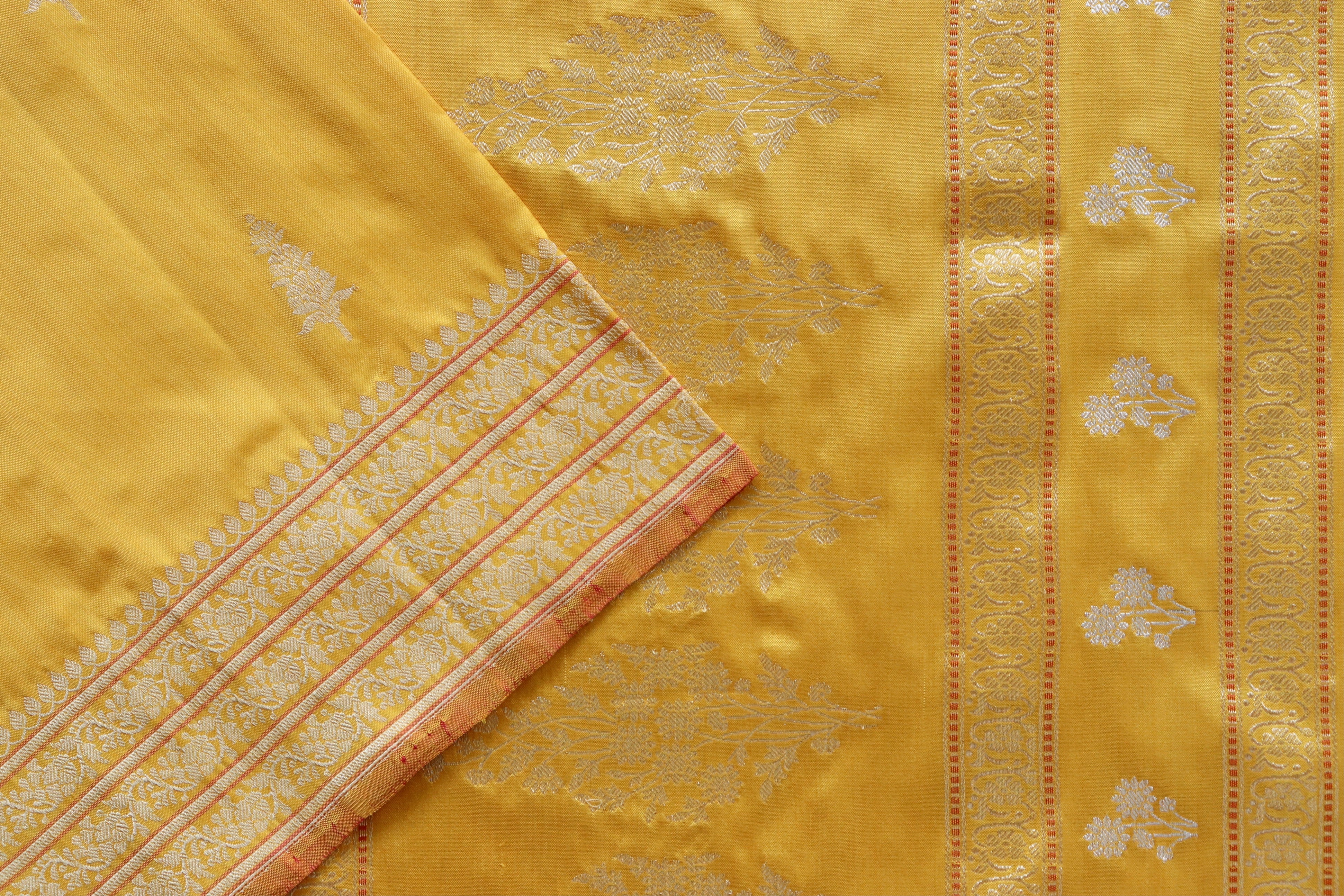 Yellow Kadhua Motif Pure Silk Handloom Banarasi Saree