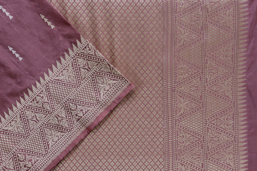 Full drape of Dusty Rose Kadhua Buta pure silk Banarasi saree