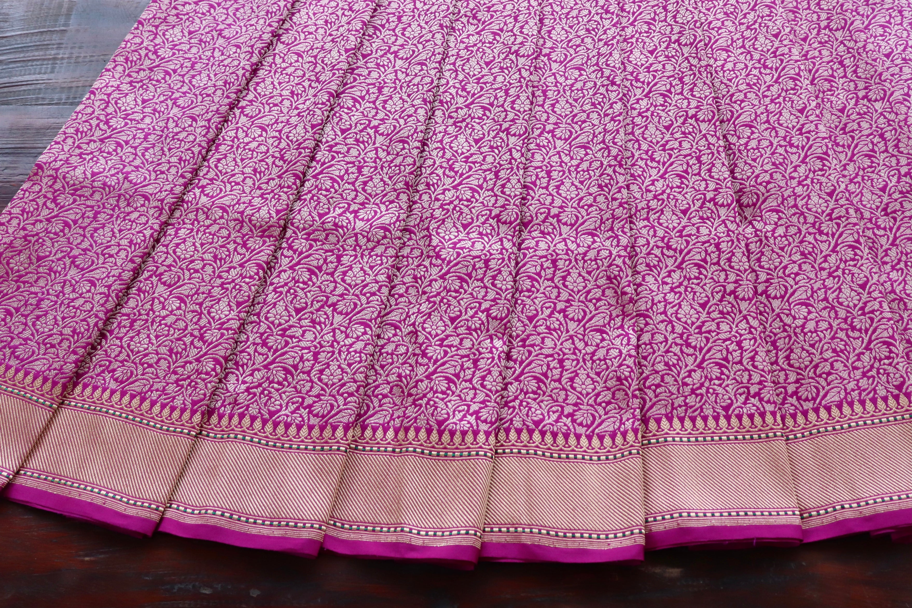 Magenta Tanchoi Pure Silk Handloom Banarasi Saree