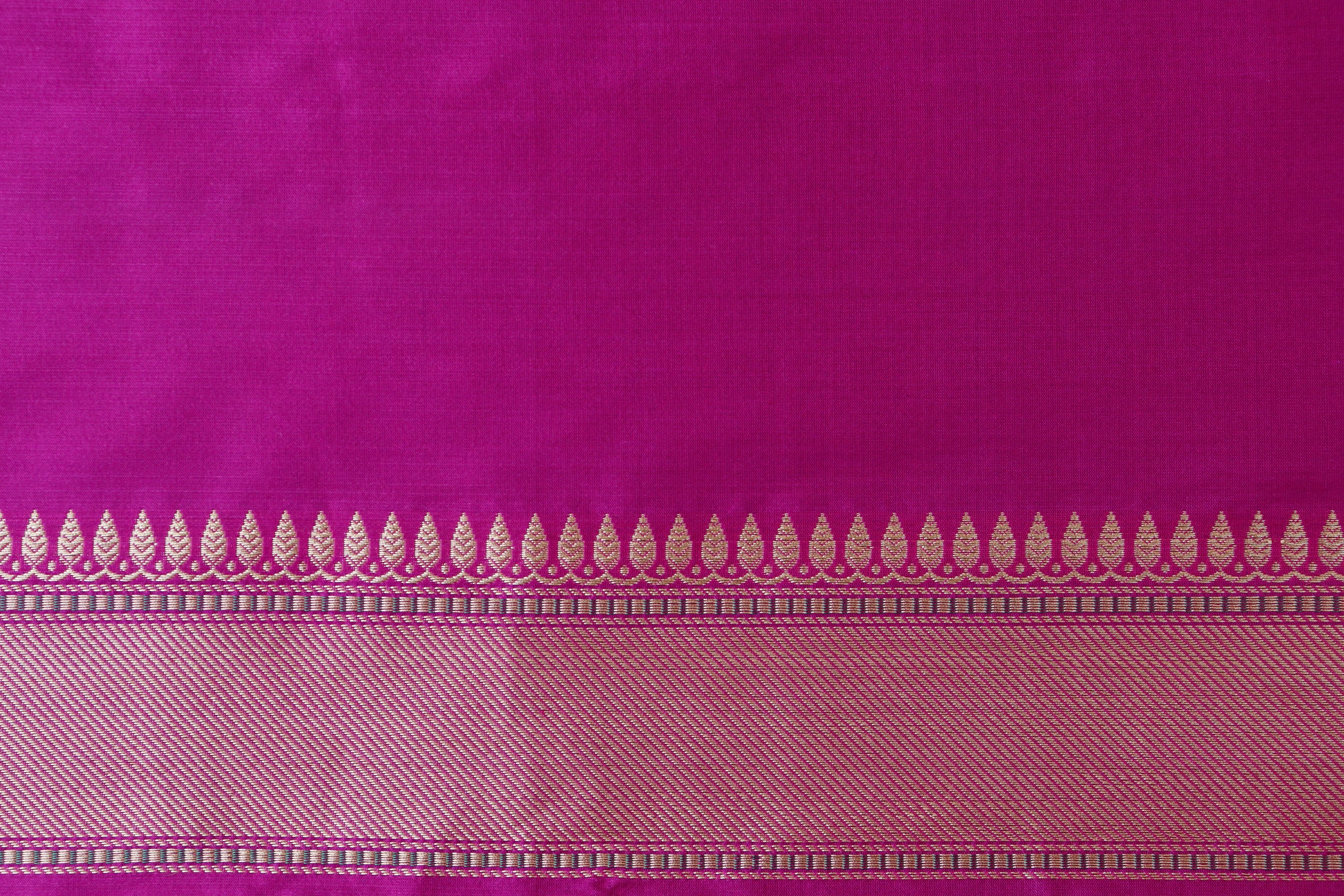 Magenta Tanchoi Pure Silk Handloom Banarasi Saree