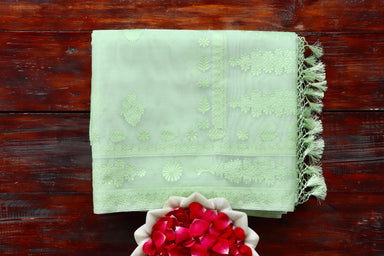 Handwoven Light Green Banarasi Kora Silk Saree with Traditional Kadhuwa Weaving for Weddings and Festive Wear
