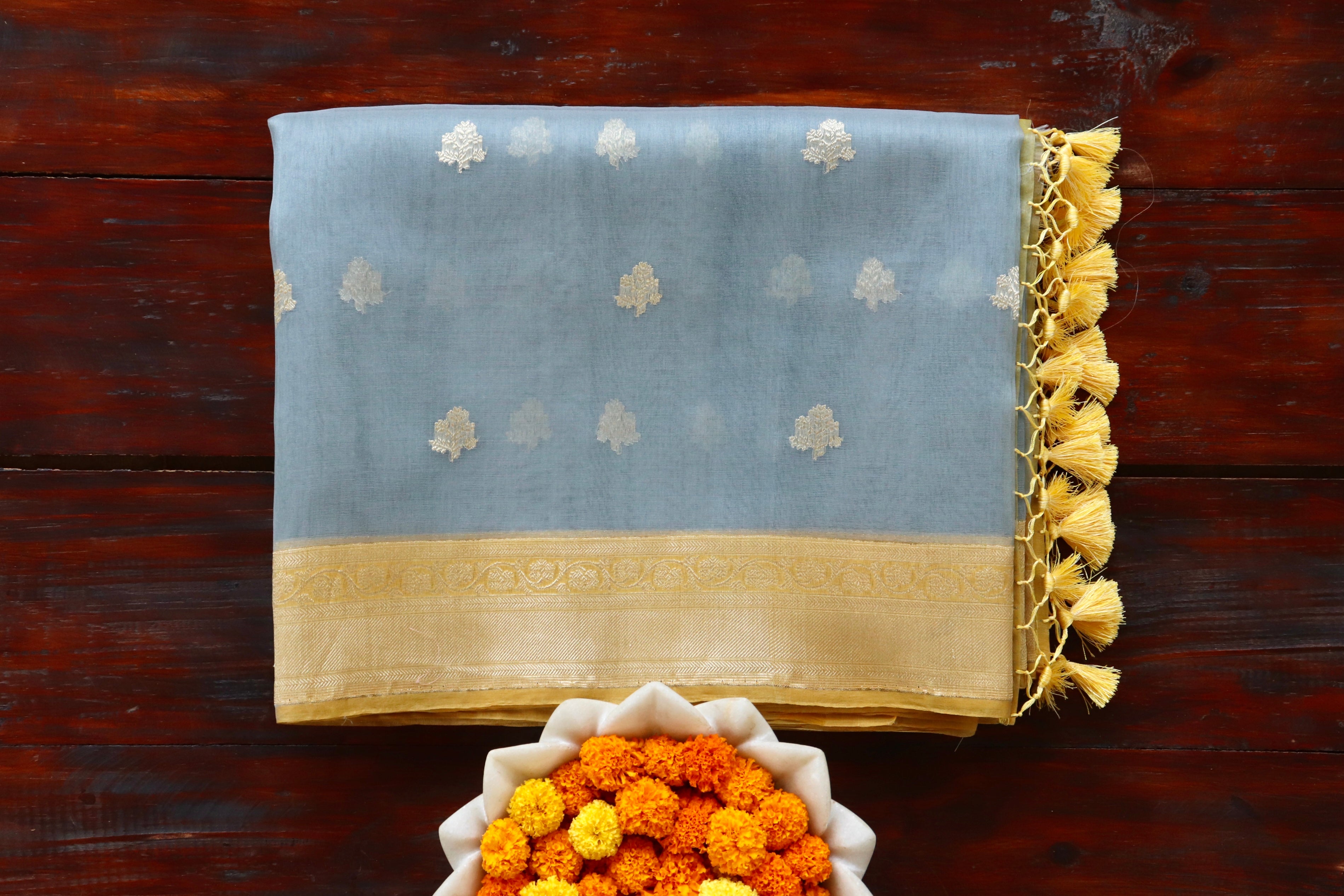 Grey Kora Silk Leaf Motif Handloom Banarasi Saree