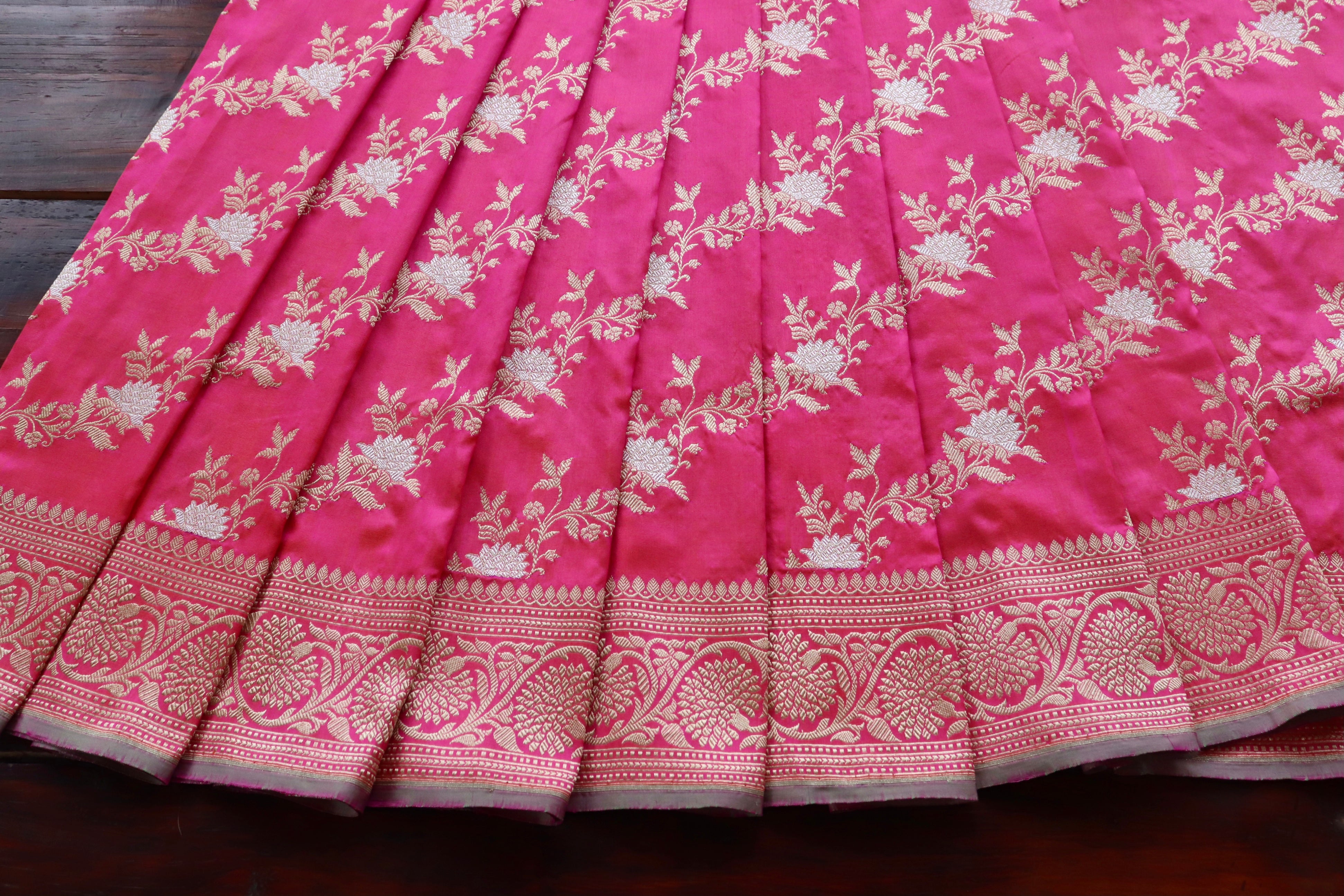 Bright Pink Jamal Jangla Pure Silk Handloom Banarasi Saree