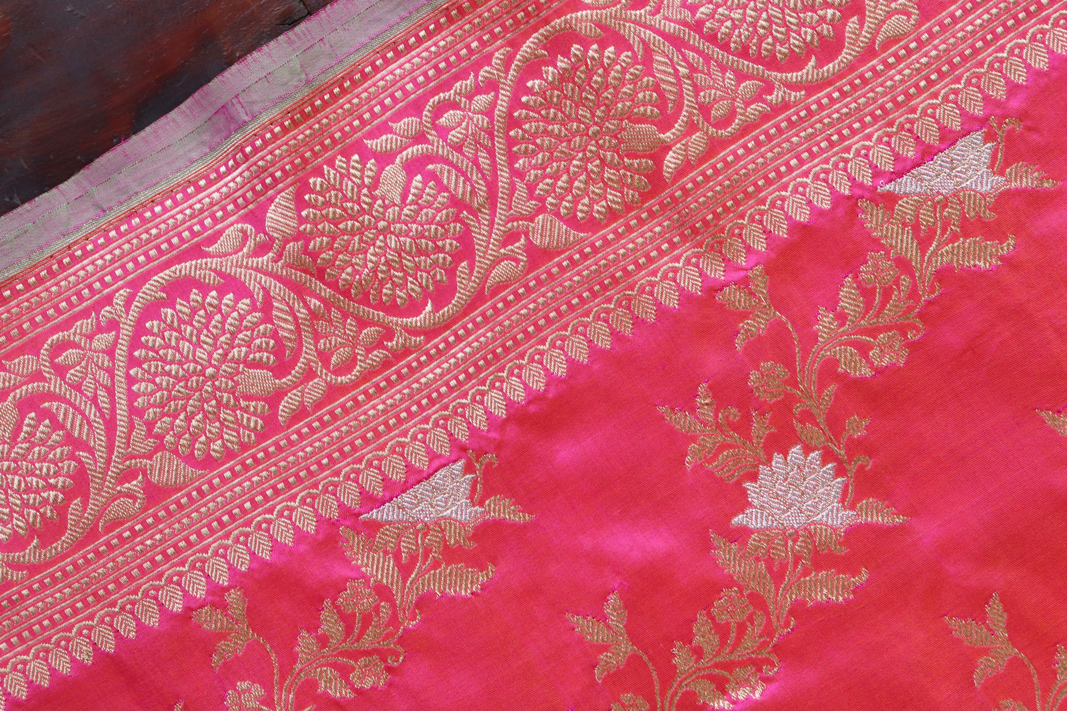 Bright Pink Jamal Jangla Pure Silk Handloom Banarasi Saree