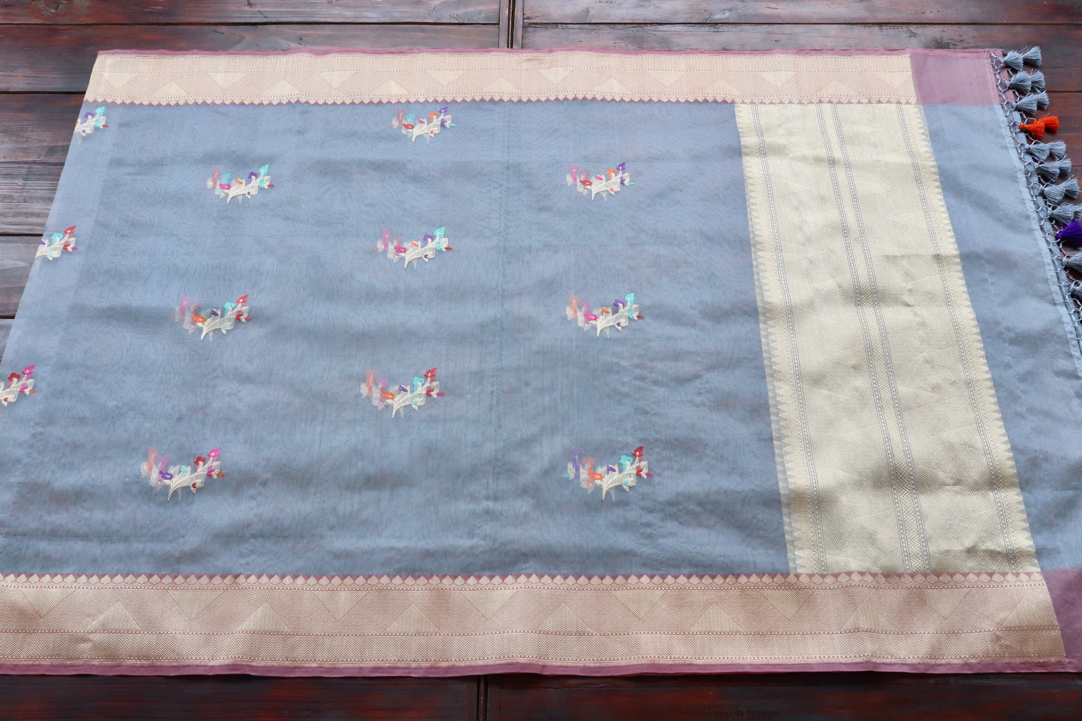 Grey Leaf Motif Pure Kora Silk Handloom Banarasi Dupatta