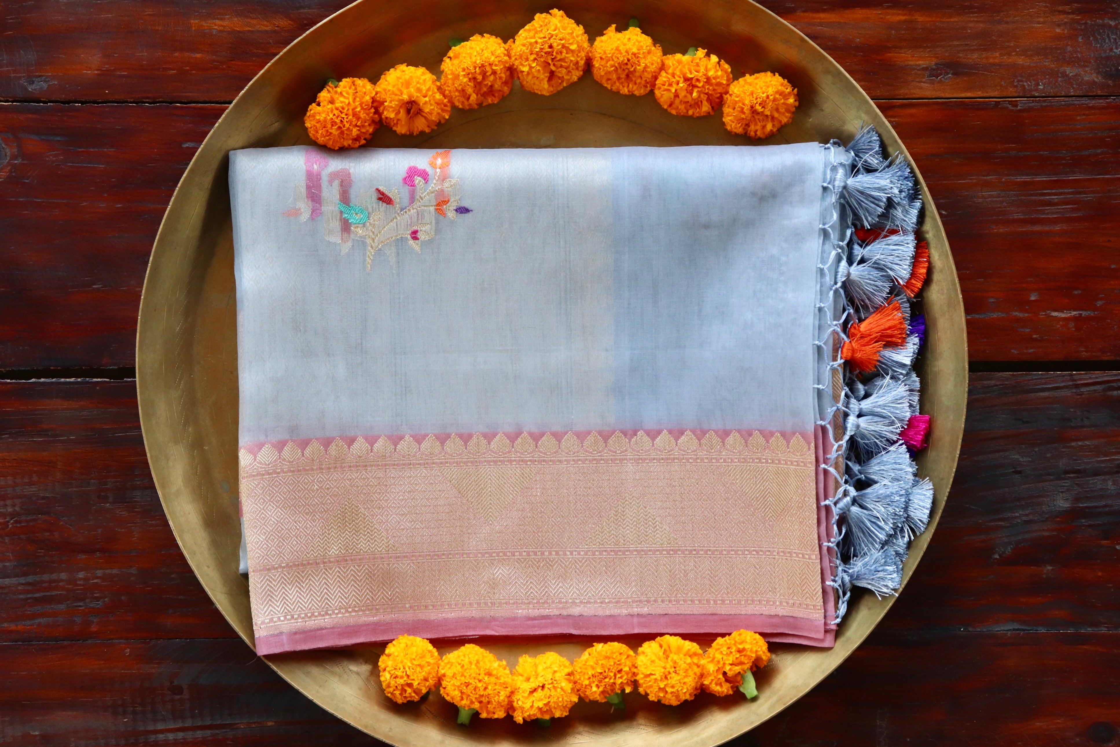 Grey Leaf Motif Pure Kora Silk Handloom Banarasi Dupatta