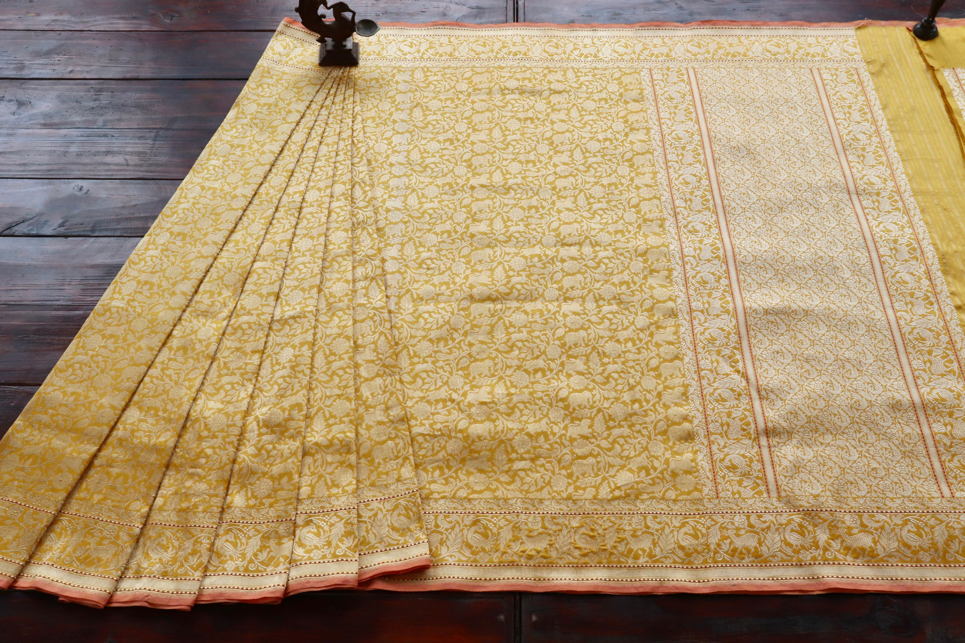 Yellow Tanchoi Shikargah Pure Silk Handloom Banarasi Saree