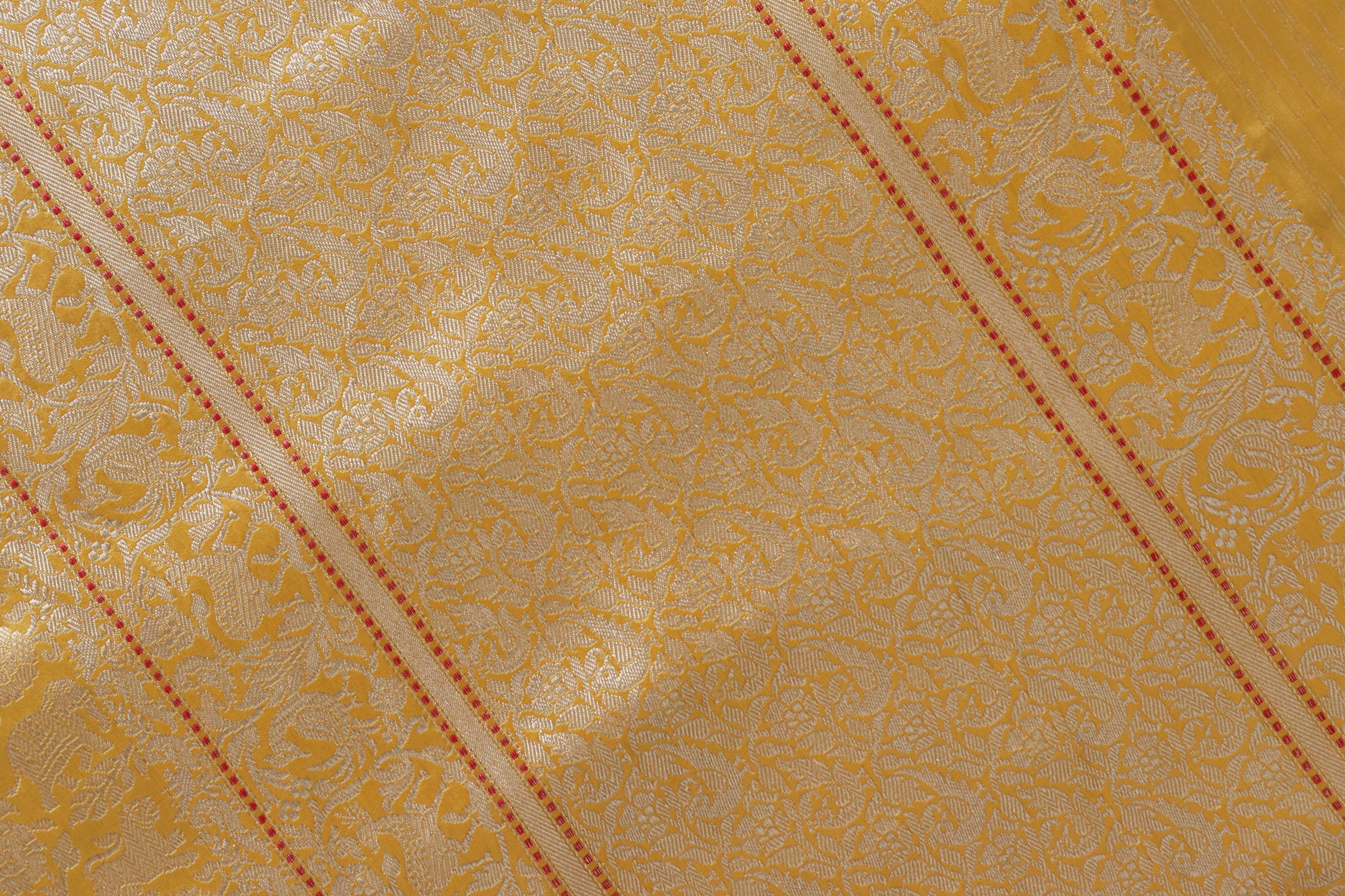 Yellow Tanchoi Shikargah Pure Silk Handloom Banarasi Saree