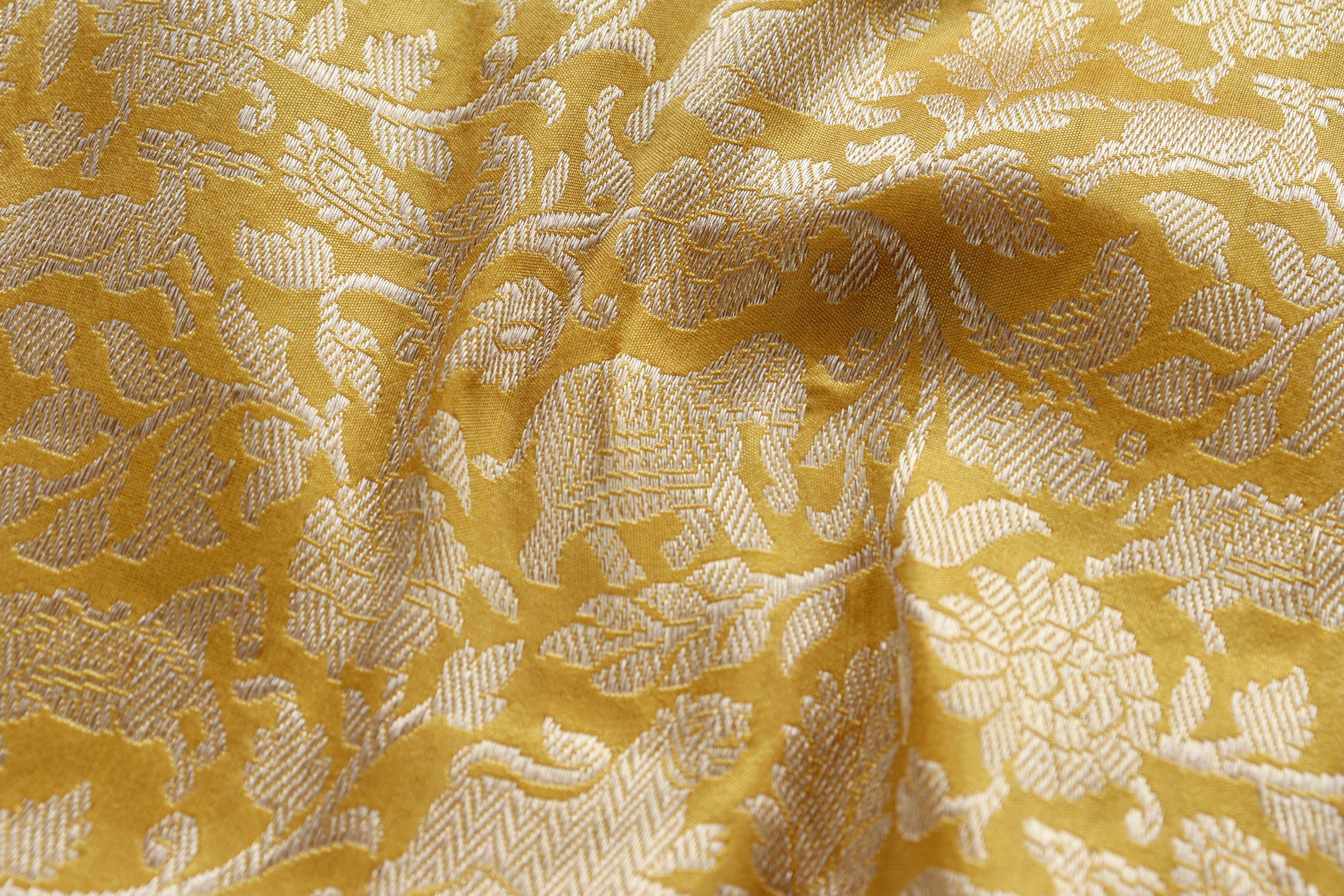 Yellow Tanchoi Shikargah Pure Silk Handloom Banarasi Saree