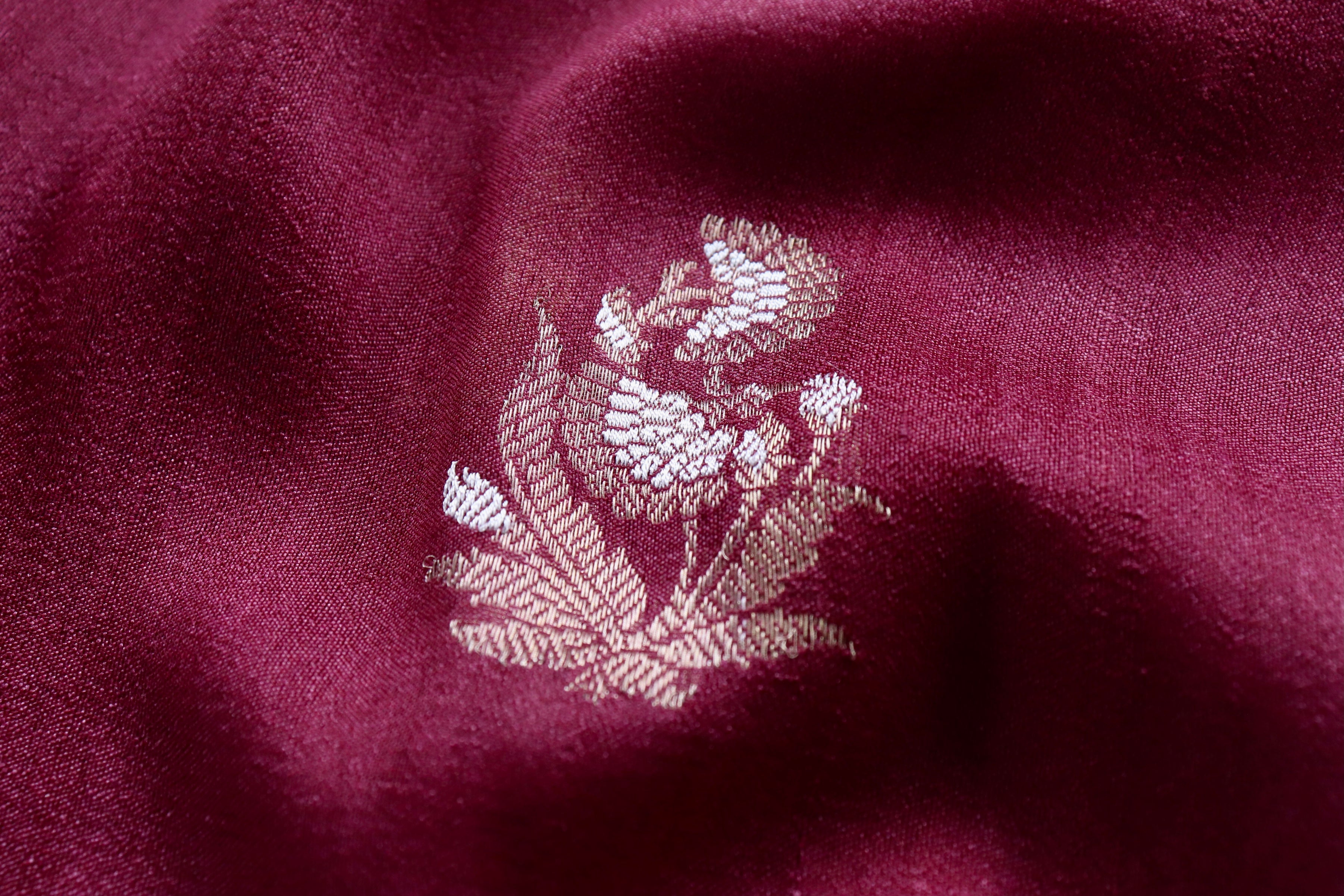 Maroon Guldasta Motif Handwoven Tussar Silk Saree