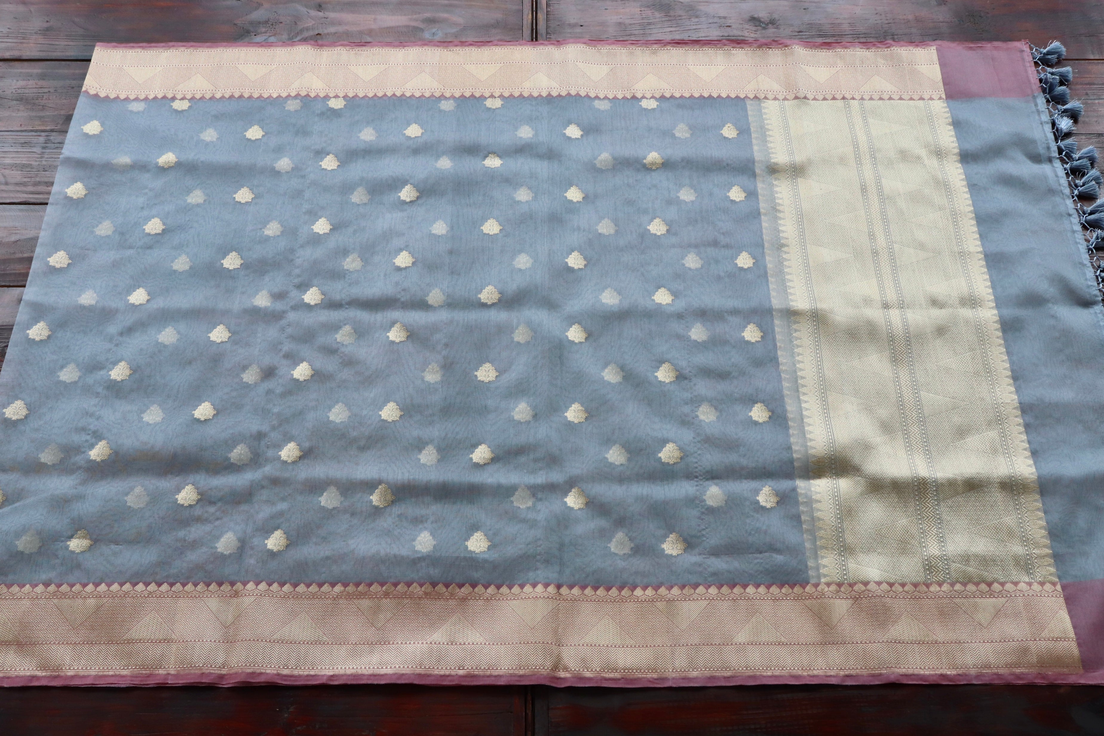 Grey Leaf Motif Pure Kora Silk Handloom Banarasi Dupatta