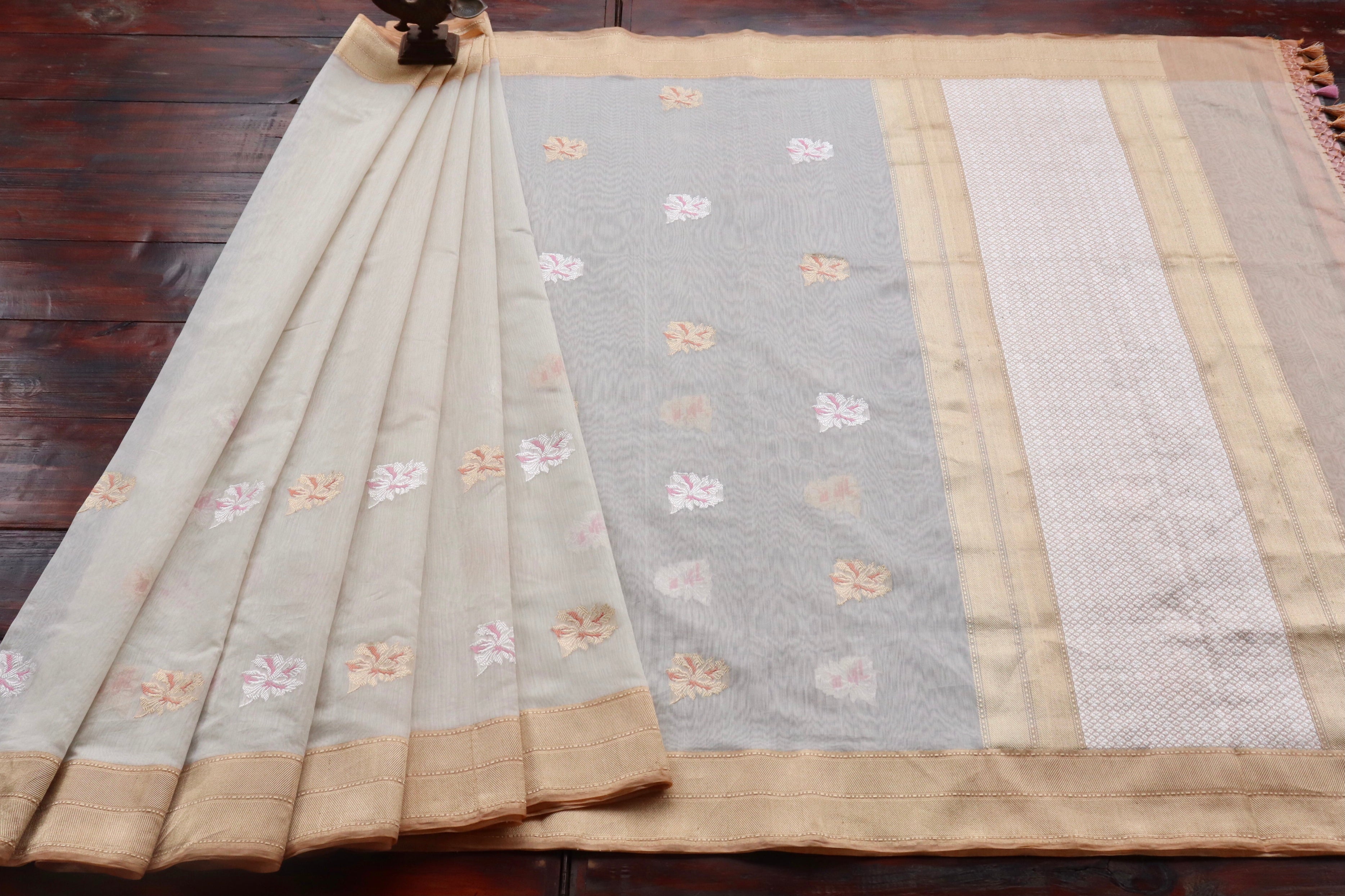White Kadhua Organza By Cotton Handloom Banarasi Saree