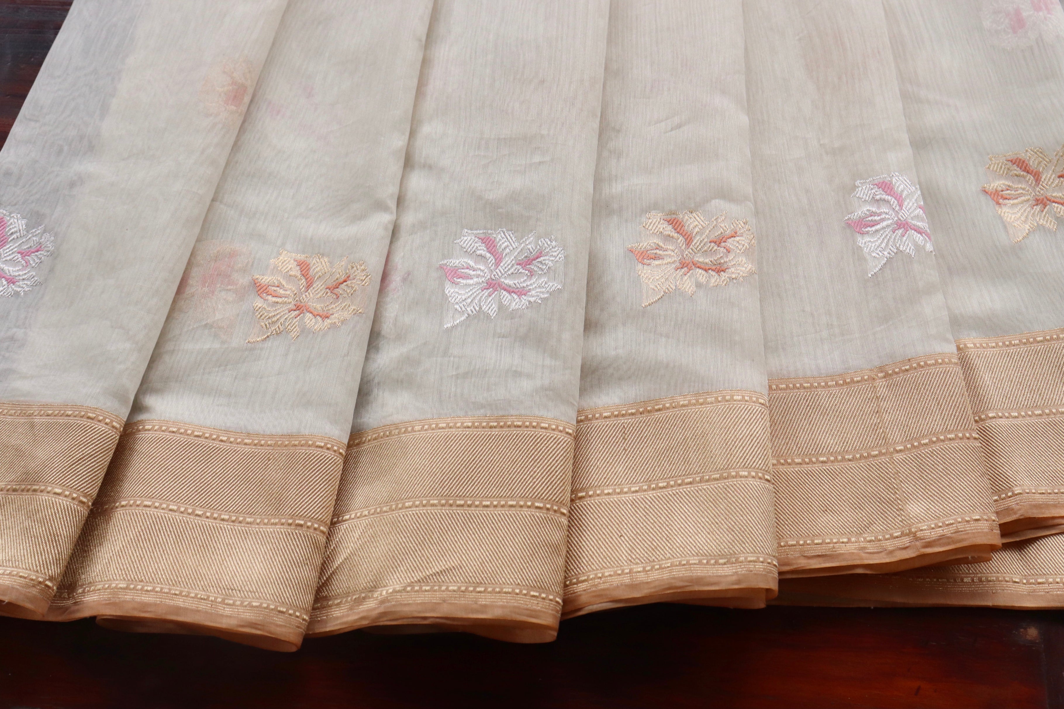 White Kadhua Organza By Cotton Handloom Banarasi Saree