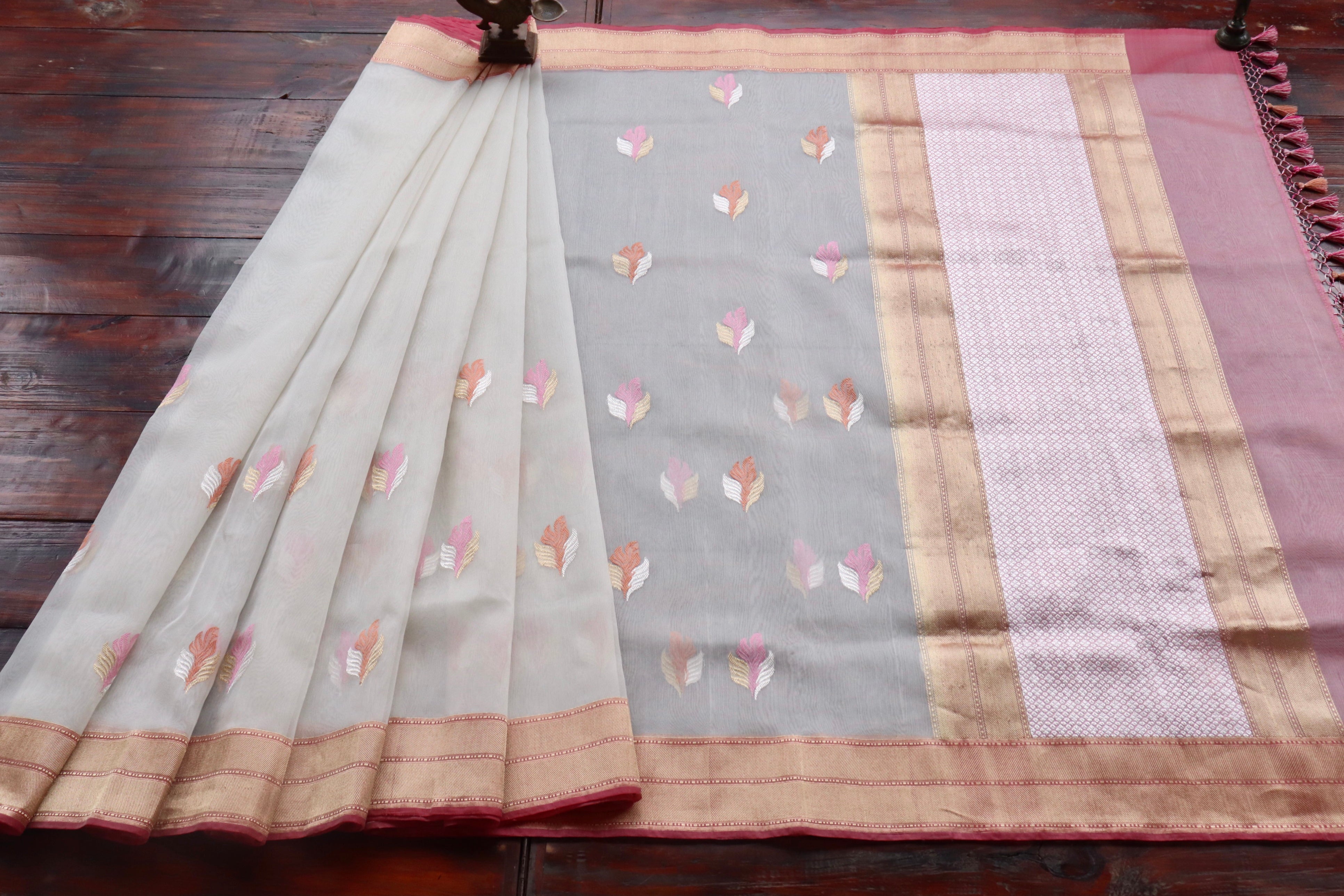 White Kadhua Organza Handloom Banarasi Saree
