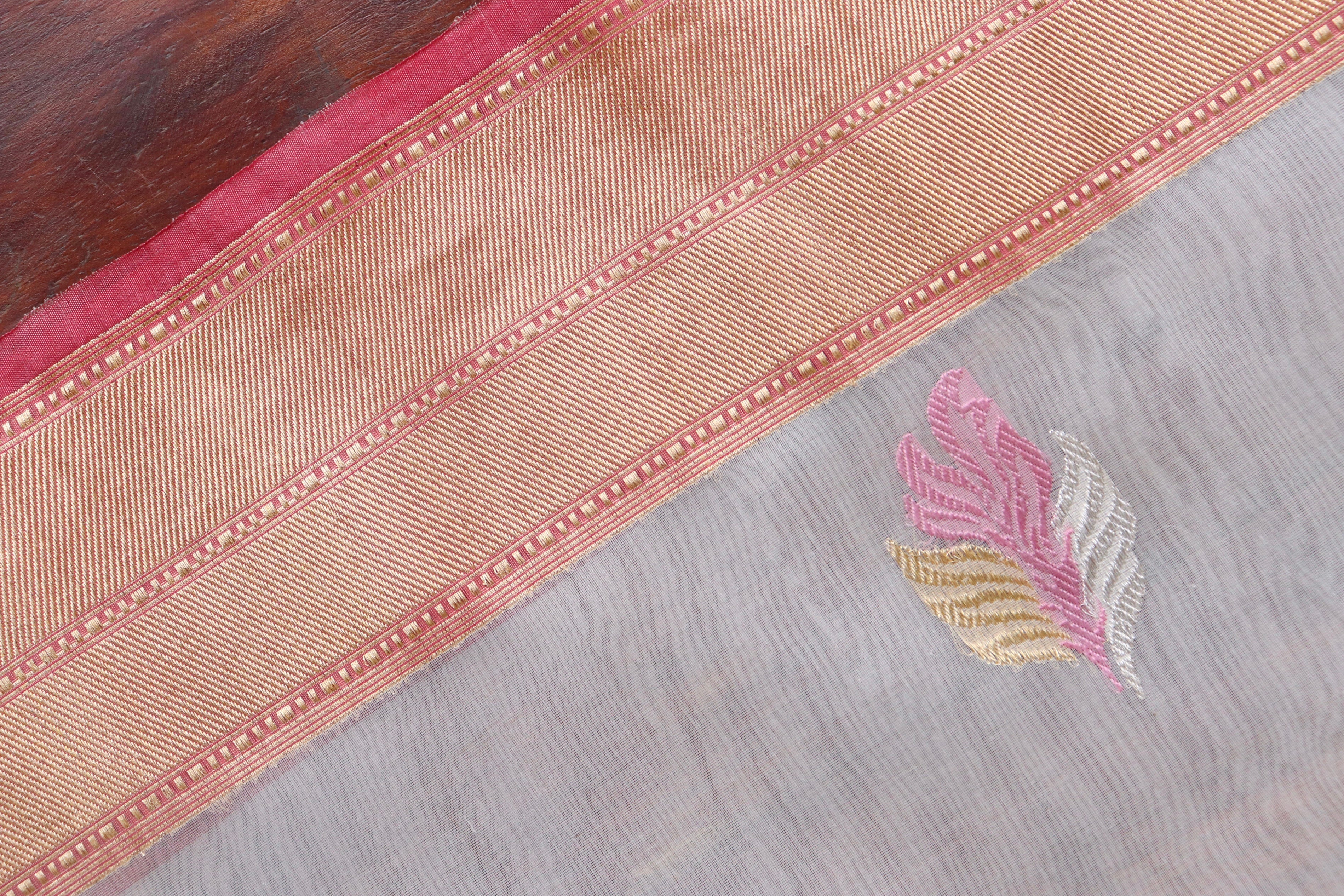 White Kadhua Organza Handloom Banarasi Saree