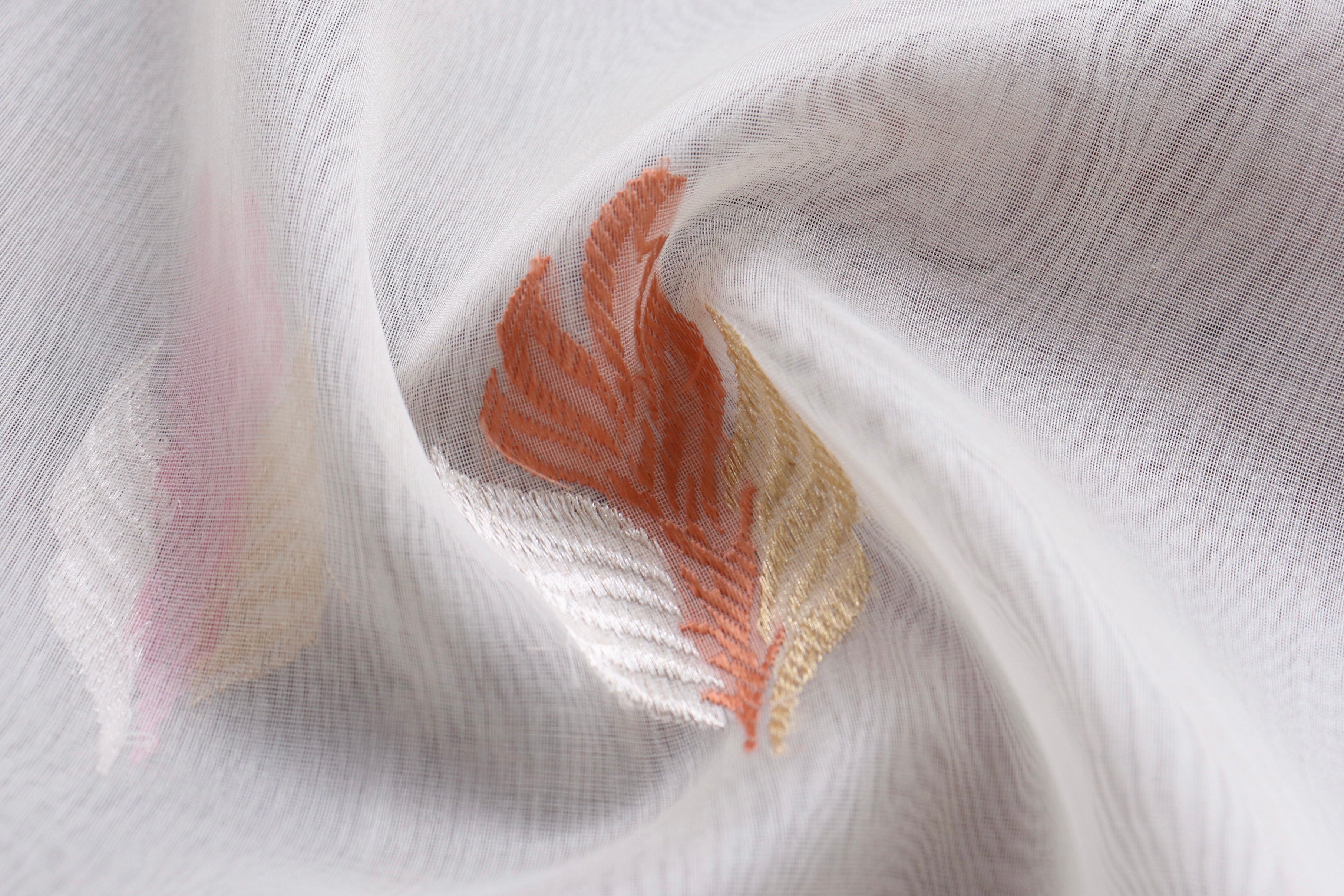 White Kadhua Organza Handloom Banarasi Saree