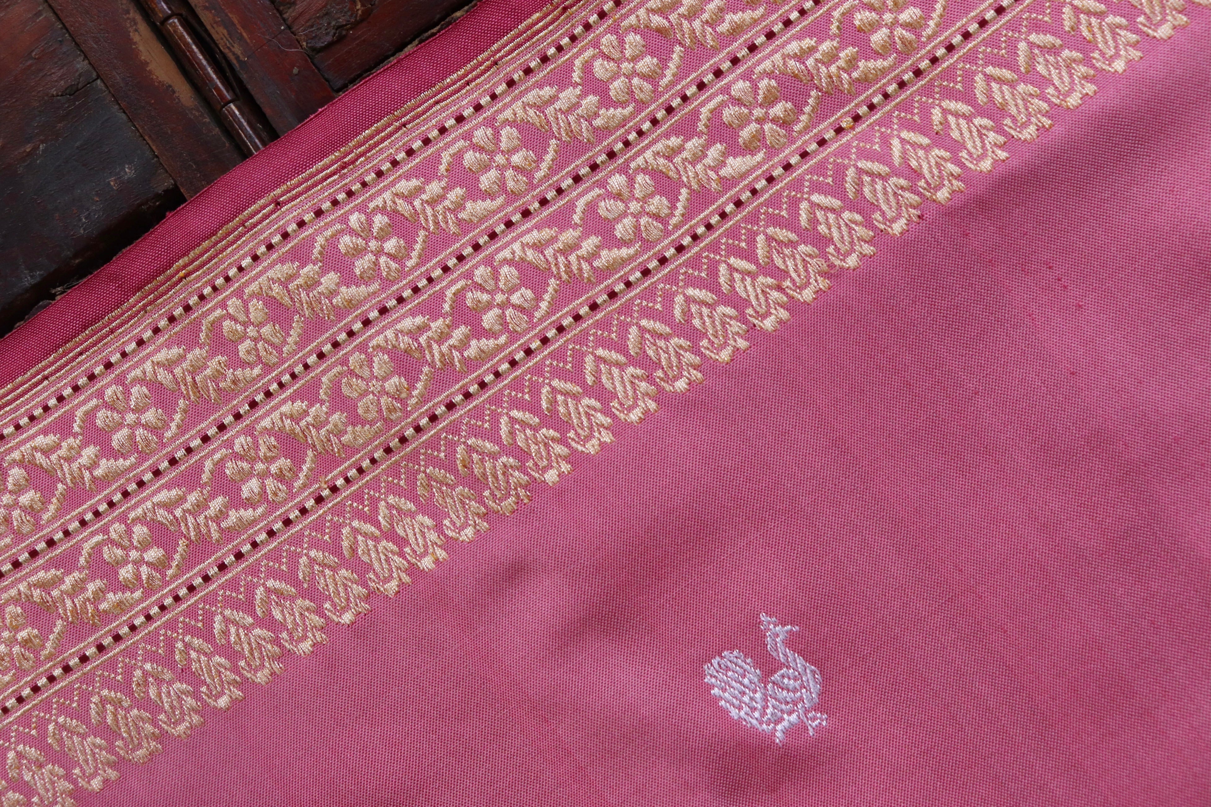 Rose Pink Peacock Motif Pure Silk Handloom Banarasi Saree
