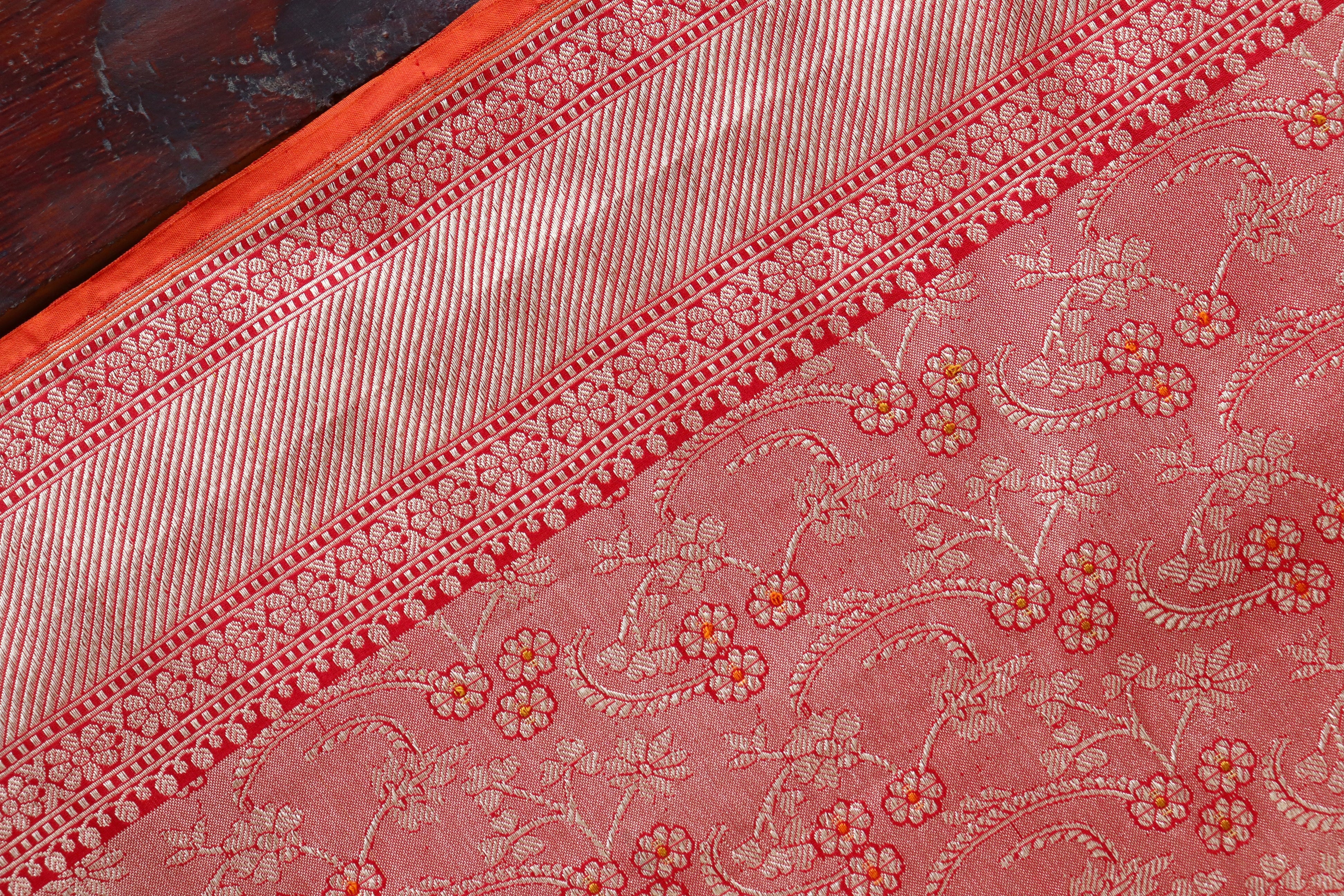 Red Meenadar Tanchoi Pure Silk Handloom Banarasi Saree