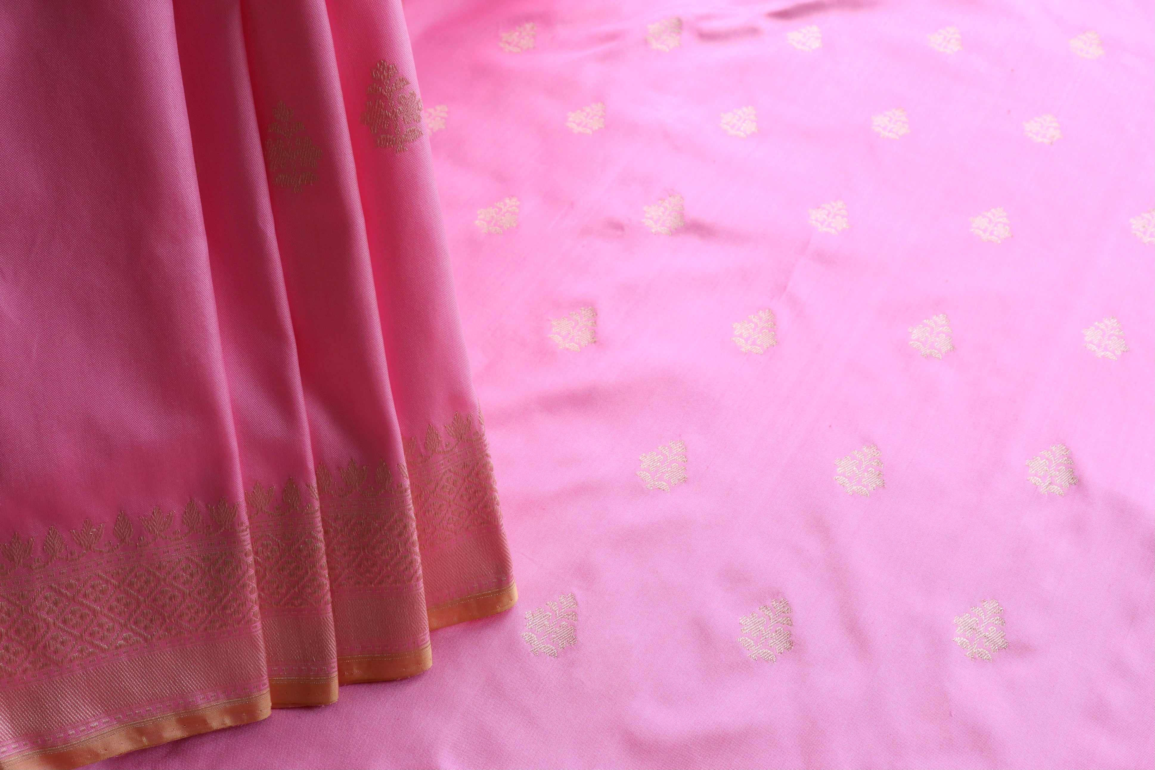 Pink Leaf Motif Handloom Banarasi Silk Saree