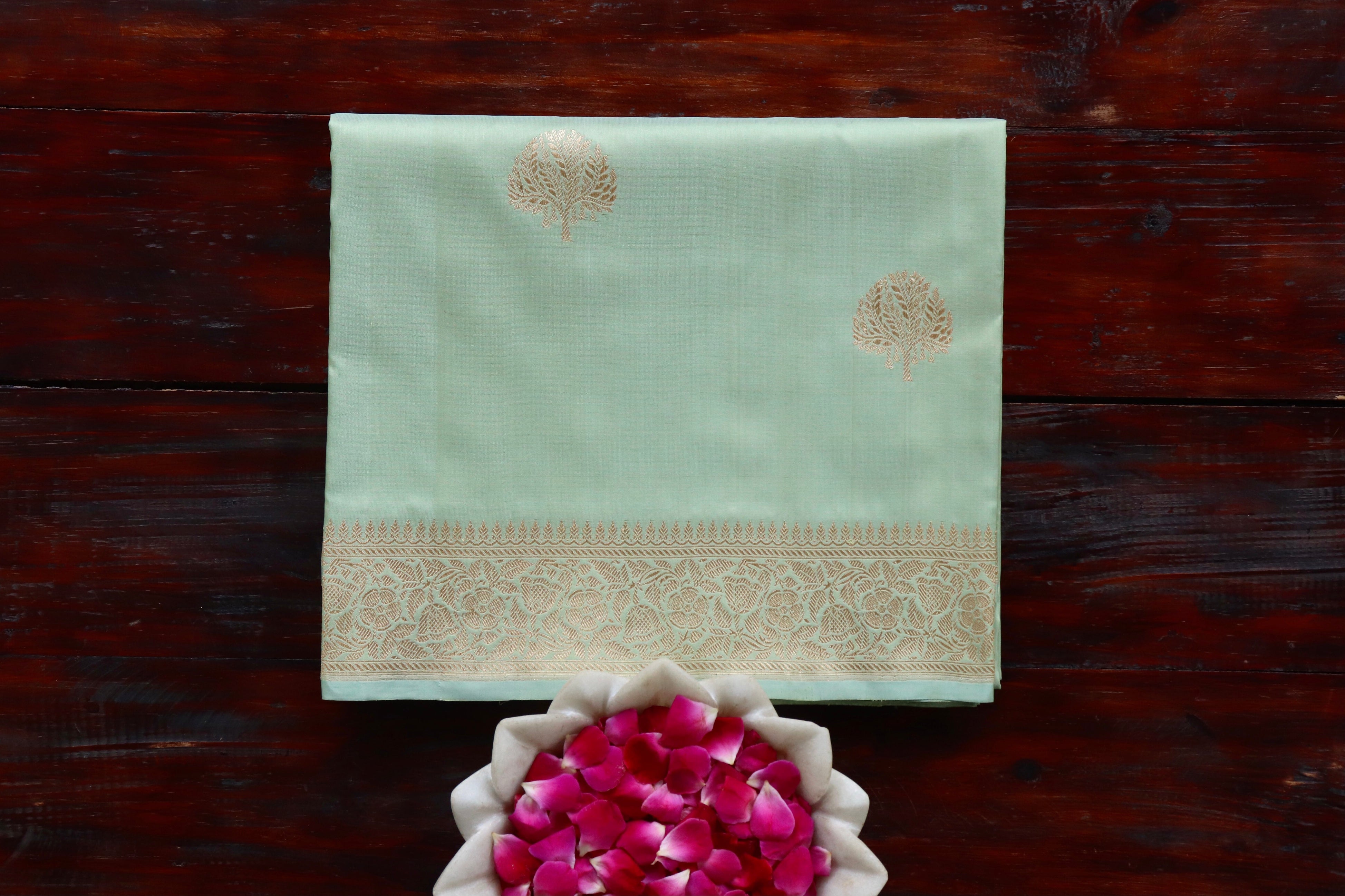 Lime Green Kadhua Motif Pure Silk Handloom Banarasi Saree