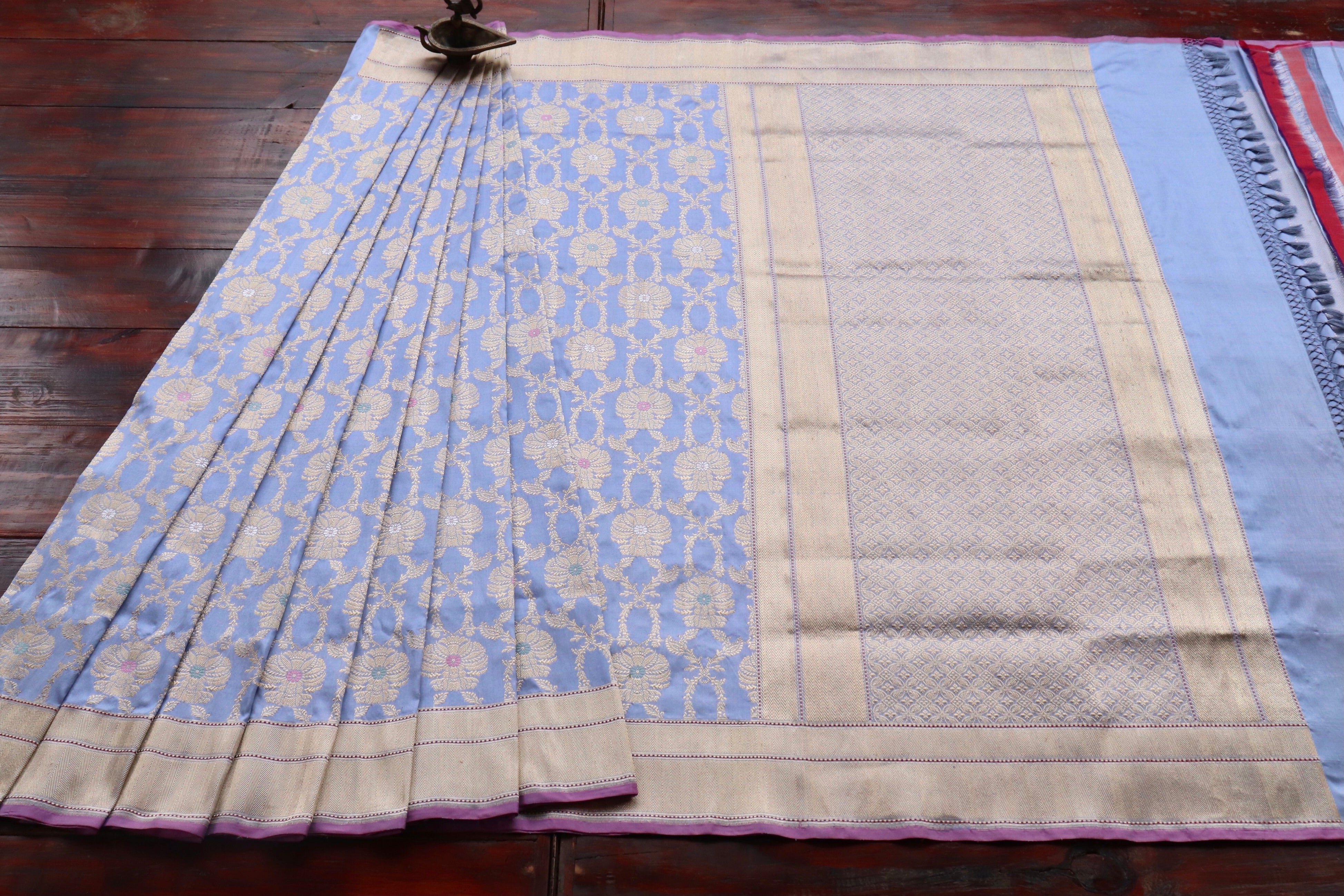 Powder Blue Chinar Jangla Pure Silk Handloom Banarasi Saree