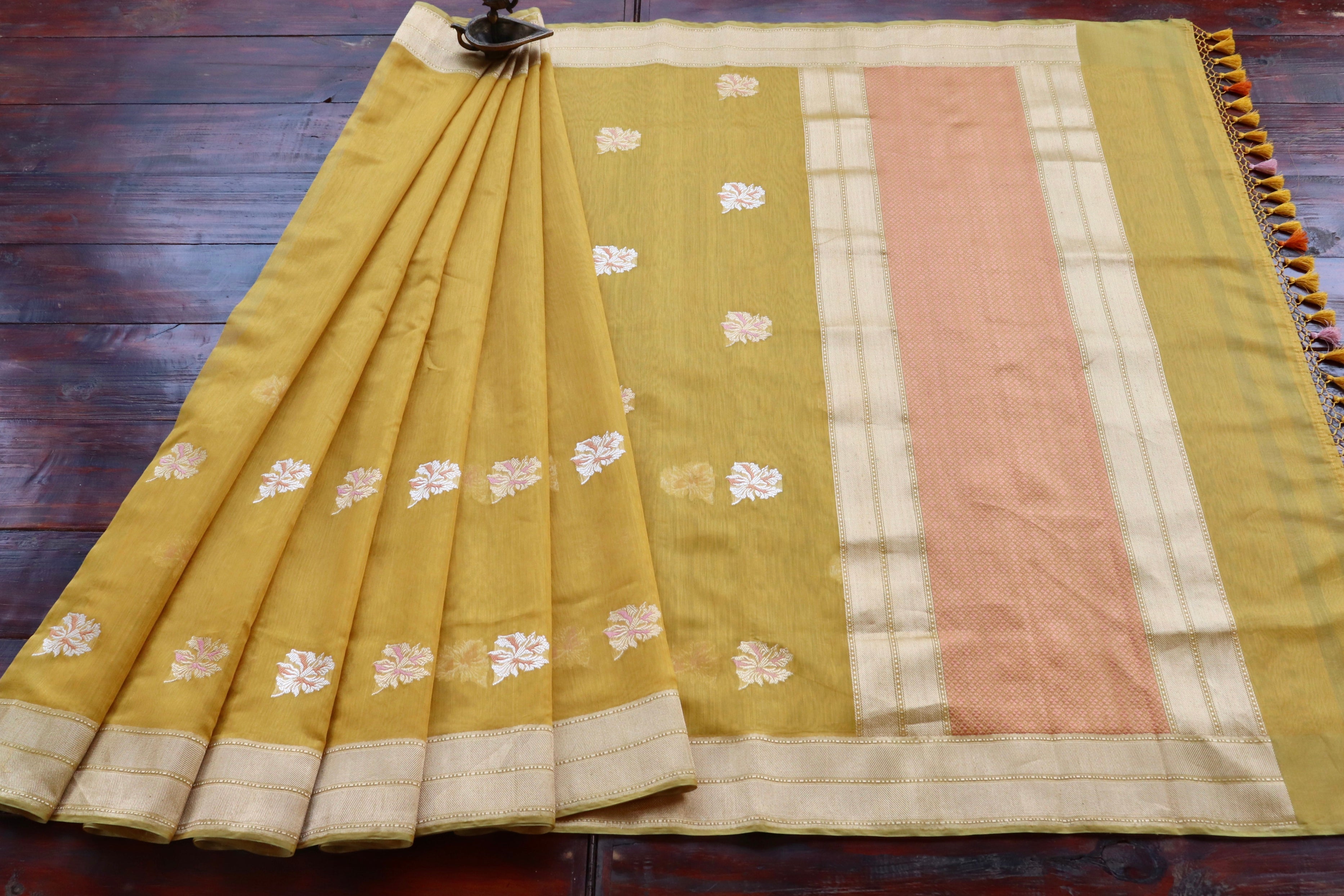 Yellow Kadhua Organza By Cotton Handloom Banarasi Saree