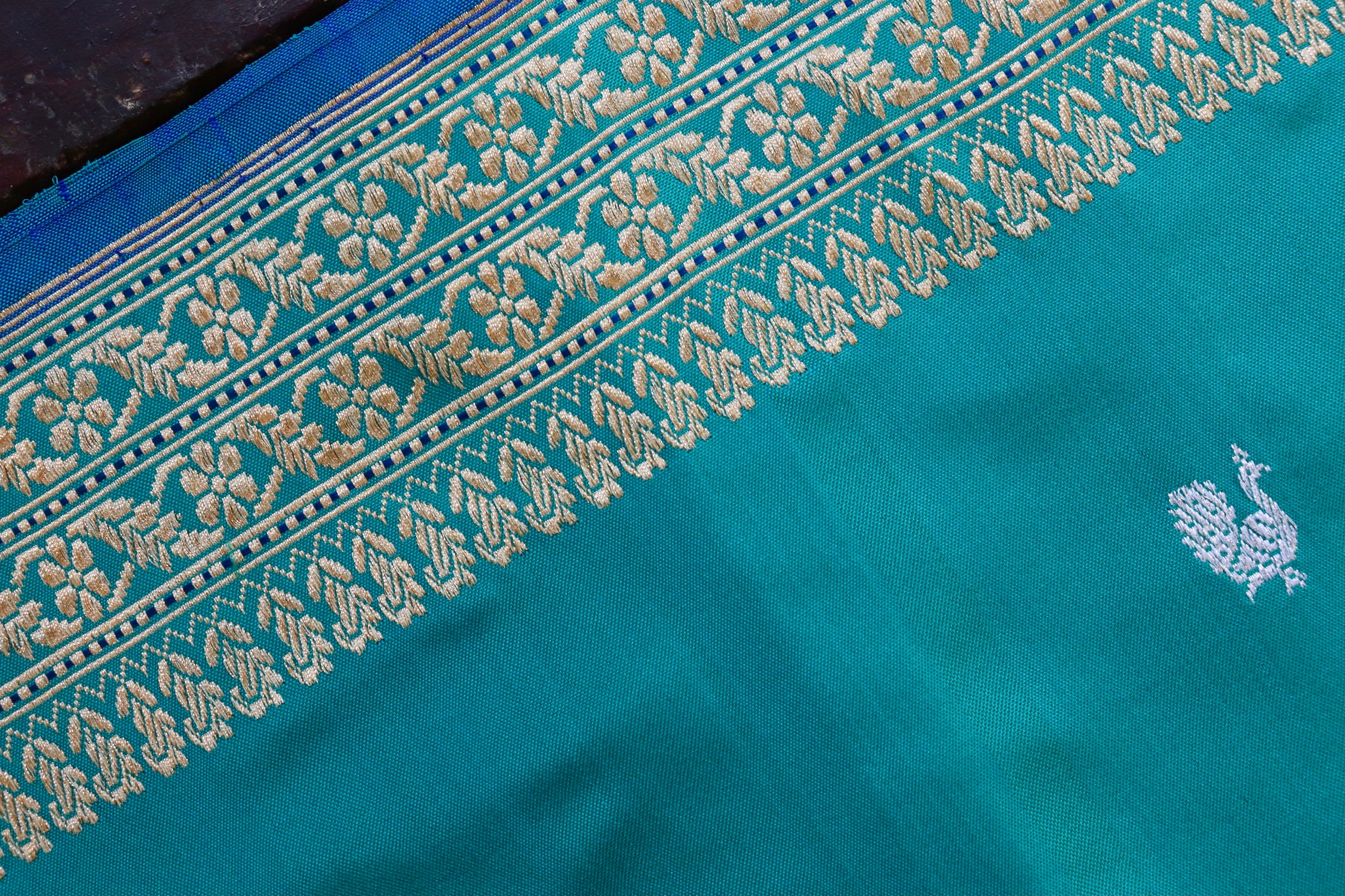 Light Peacock Motif Pure Silk Handloom Banarasi Saree