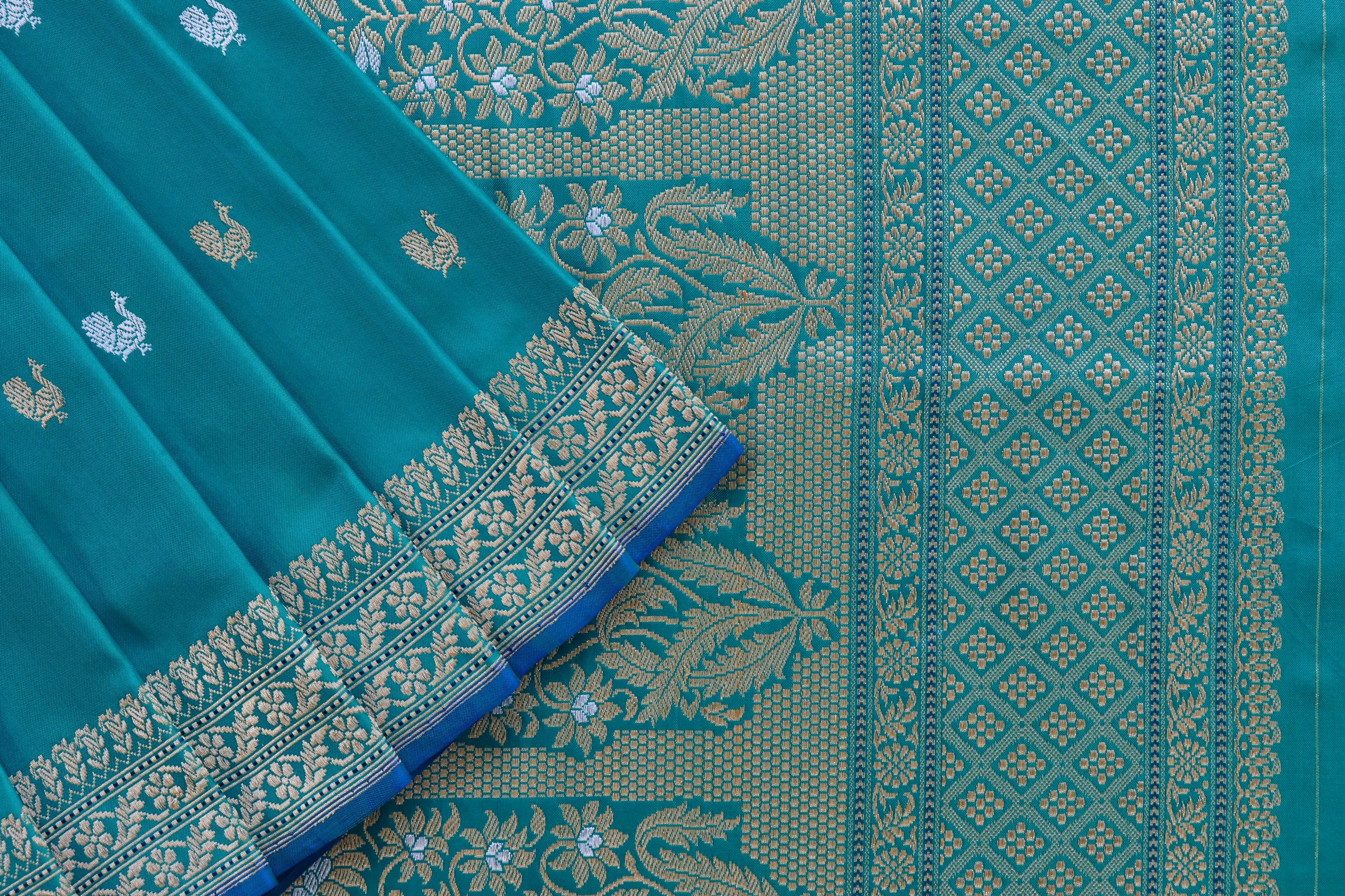 Light Peacock Motif Pure Silk Handloom Banarasi Saree
