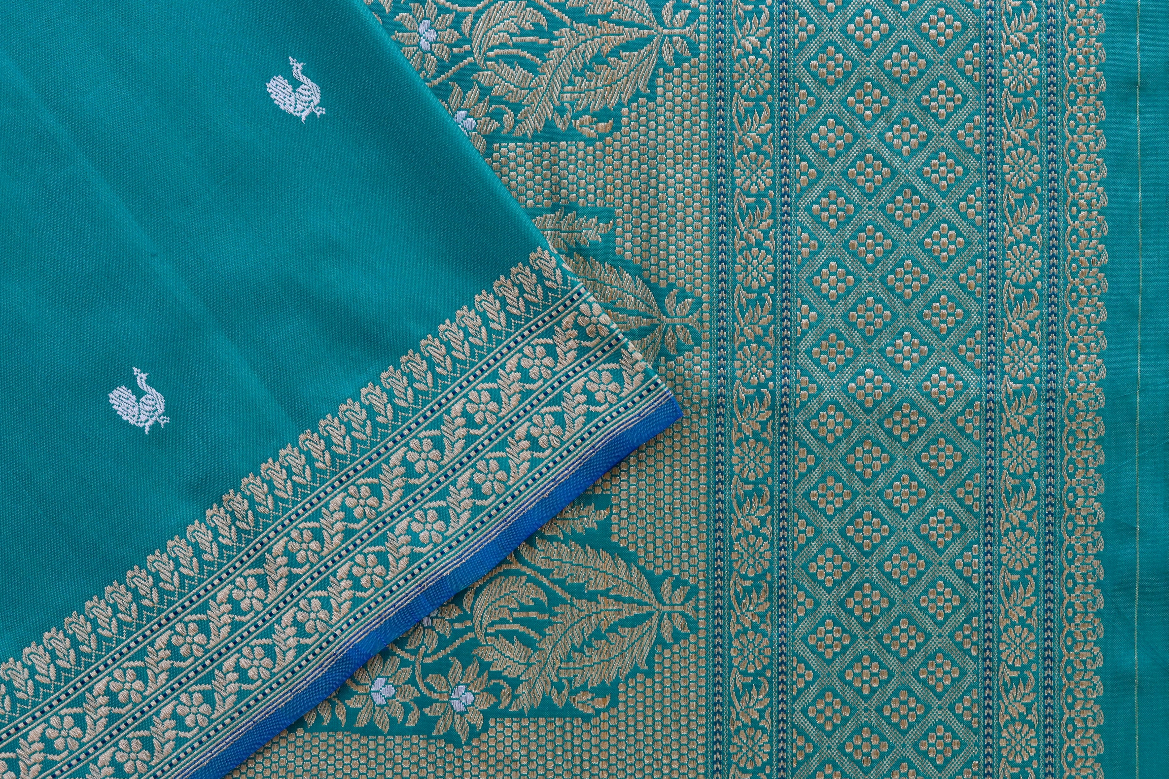 Light Peacock Motif Pure Silk Handloom Banarasi Saree
