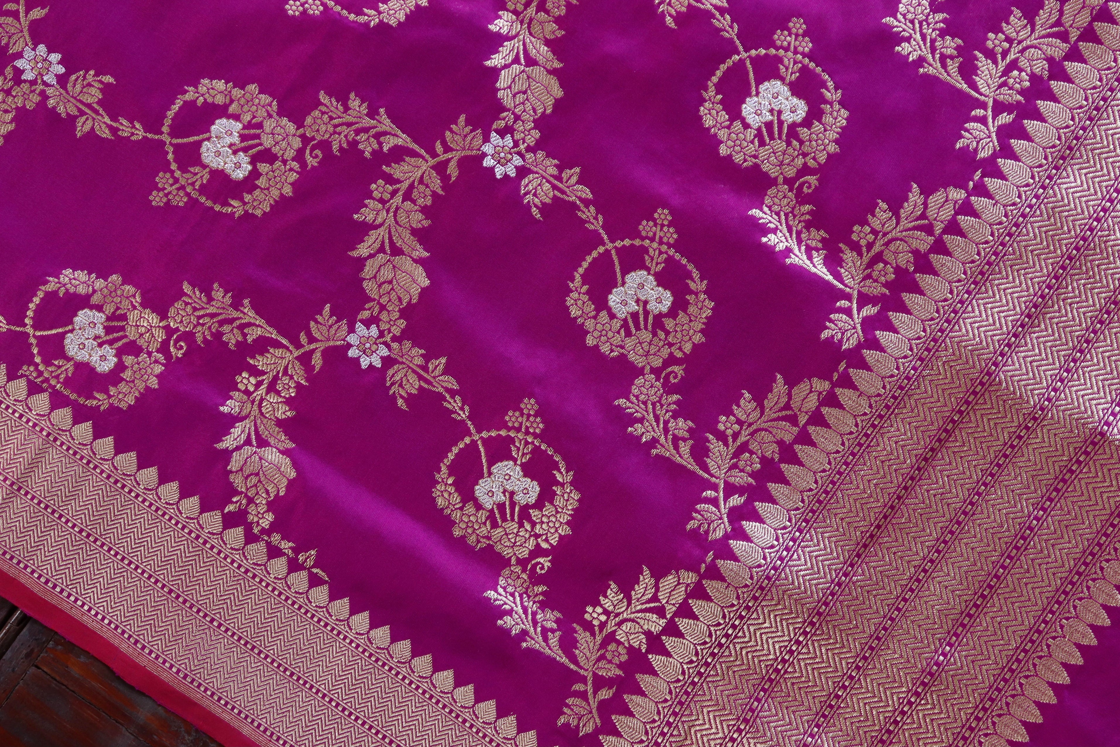 Dark Magenta Jangla Pure Silk Handloom Banarasi Dupatta