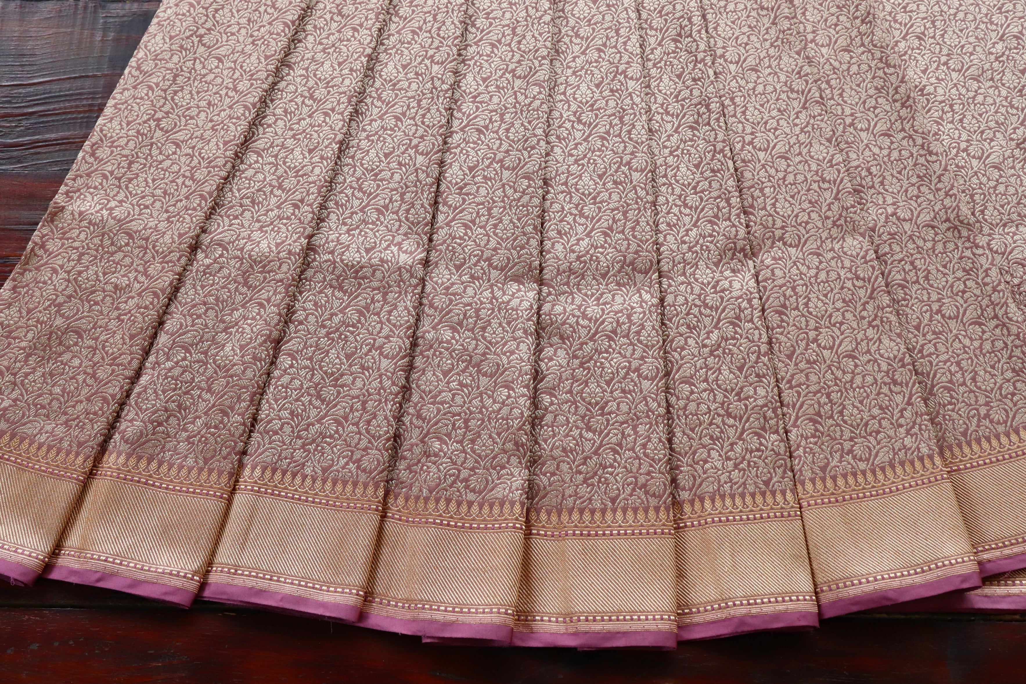 Dusty Pink Tanchoi Pure Silk Handloom Banarasi Saree